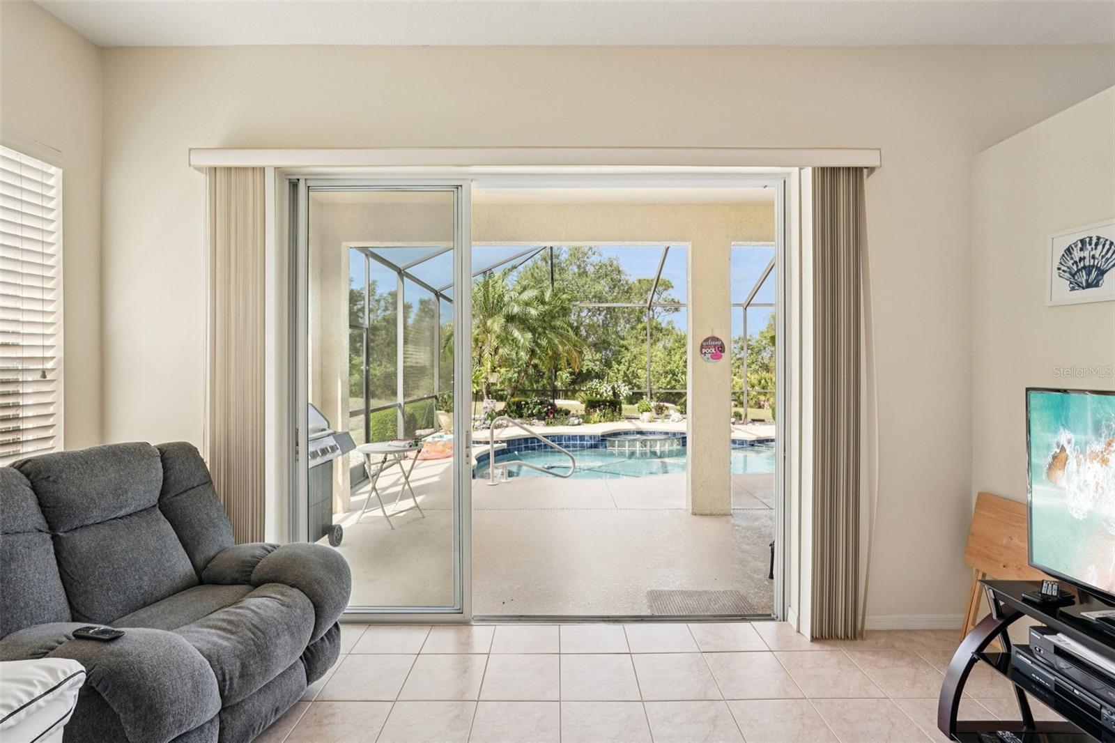 1351 MISTY GREENS DR, SUN CITY CENTER, FL, 33573