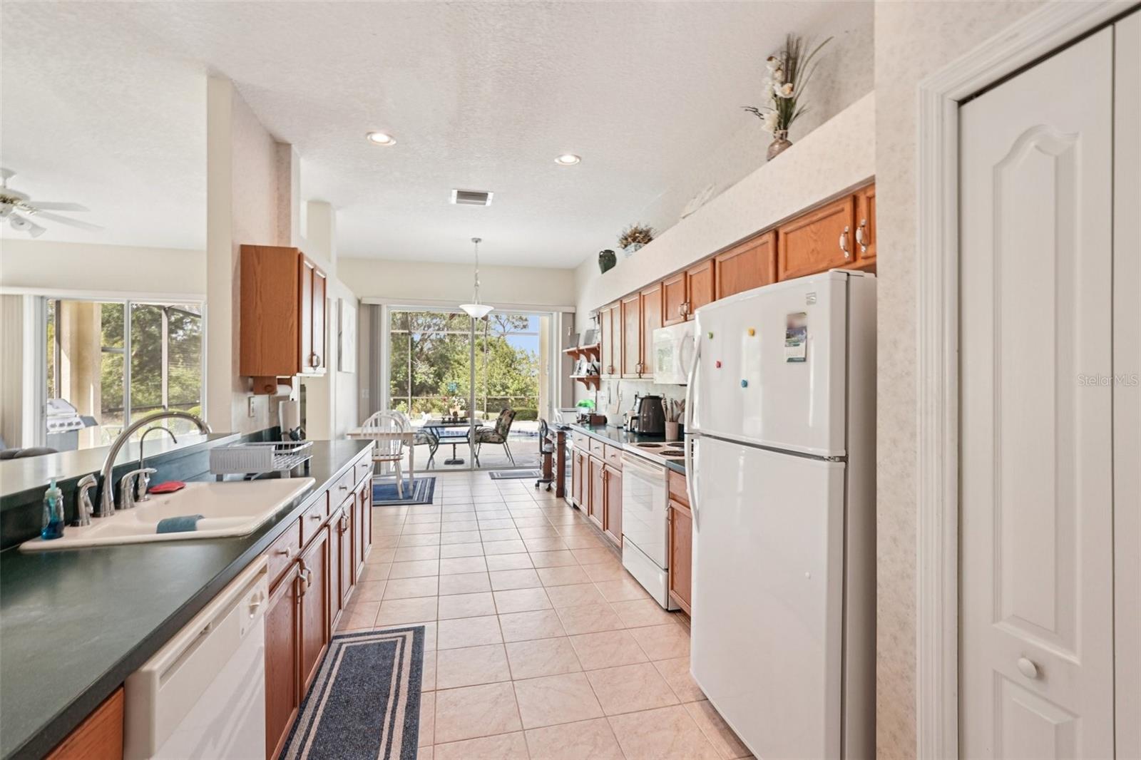 1351 MISTY GREENS DR, SUN CITY CENTER, FL, 33573