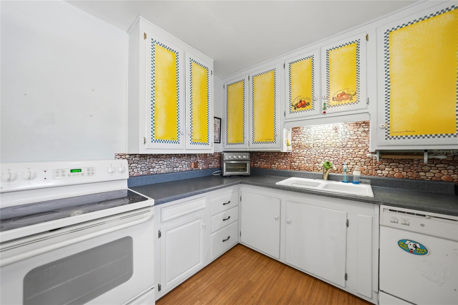 218 N HERNANDO AVE, ARCADIA, FL, 34266