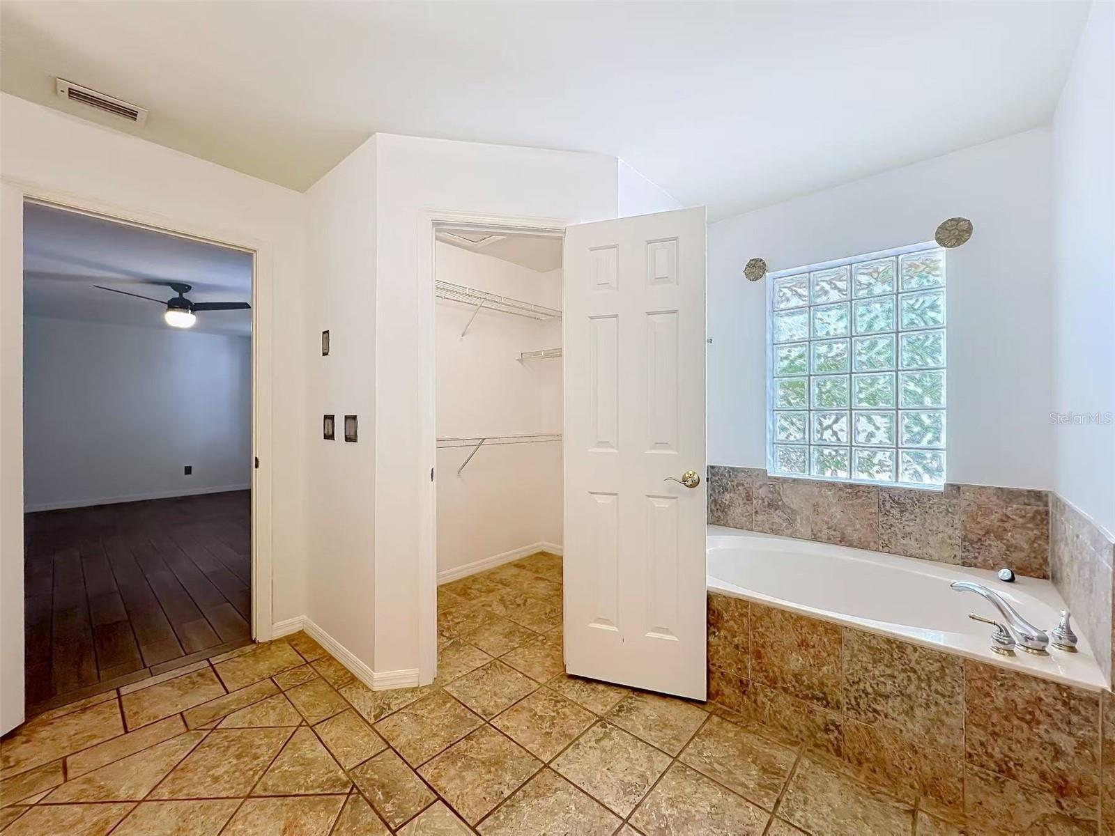 9144 GALLEON CT, ORLANDO, FL, 32819