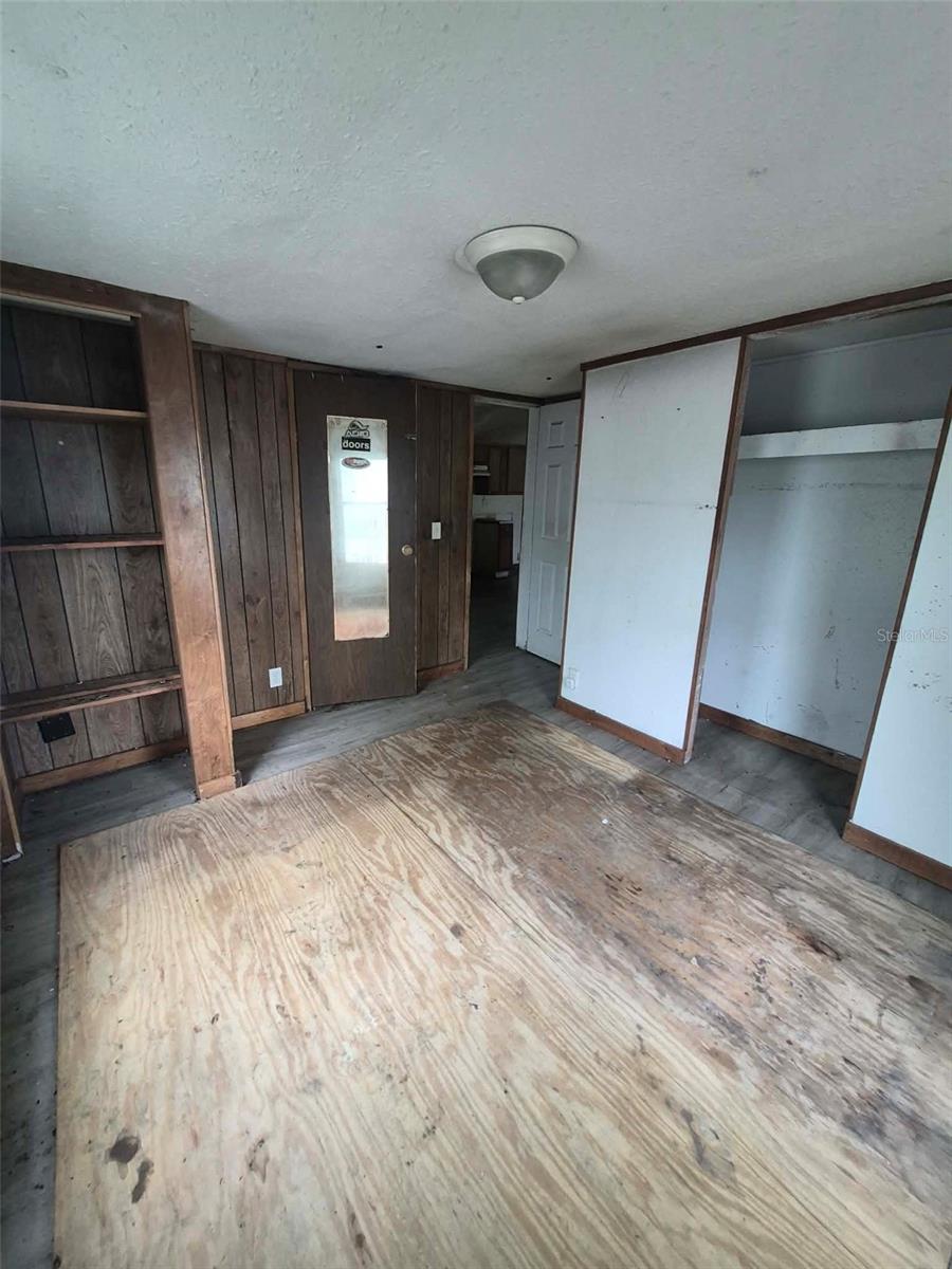 9260 LAKE DR, NEW PORT RICHEY, FL, 34654