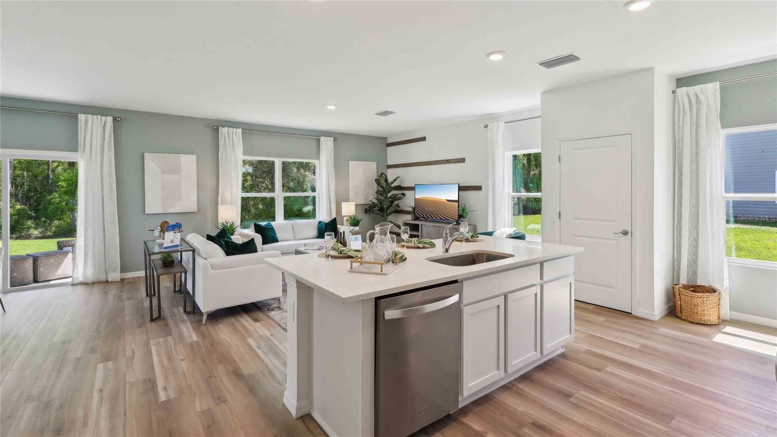 10582 TUCKER RD, WEEKI WACHEE, FL, 34613