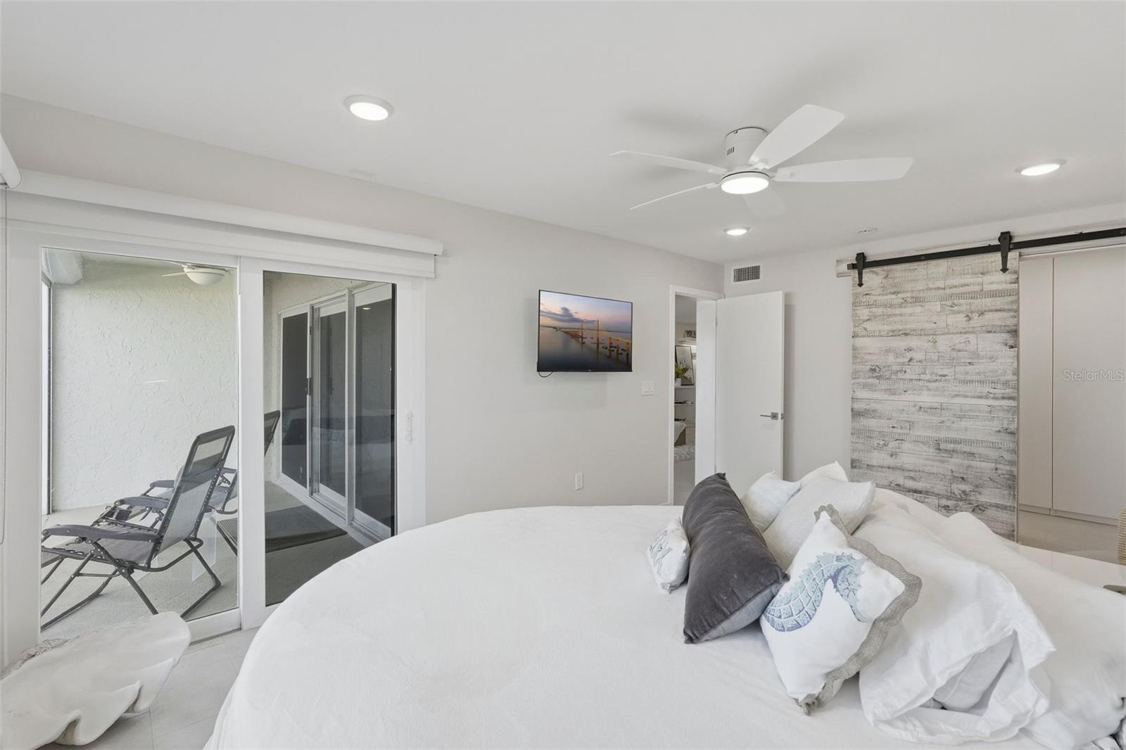 3400 GULF BLVD #104, BELLEAIR BEACH, FL, 33786