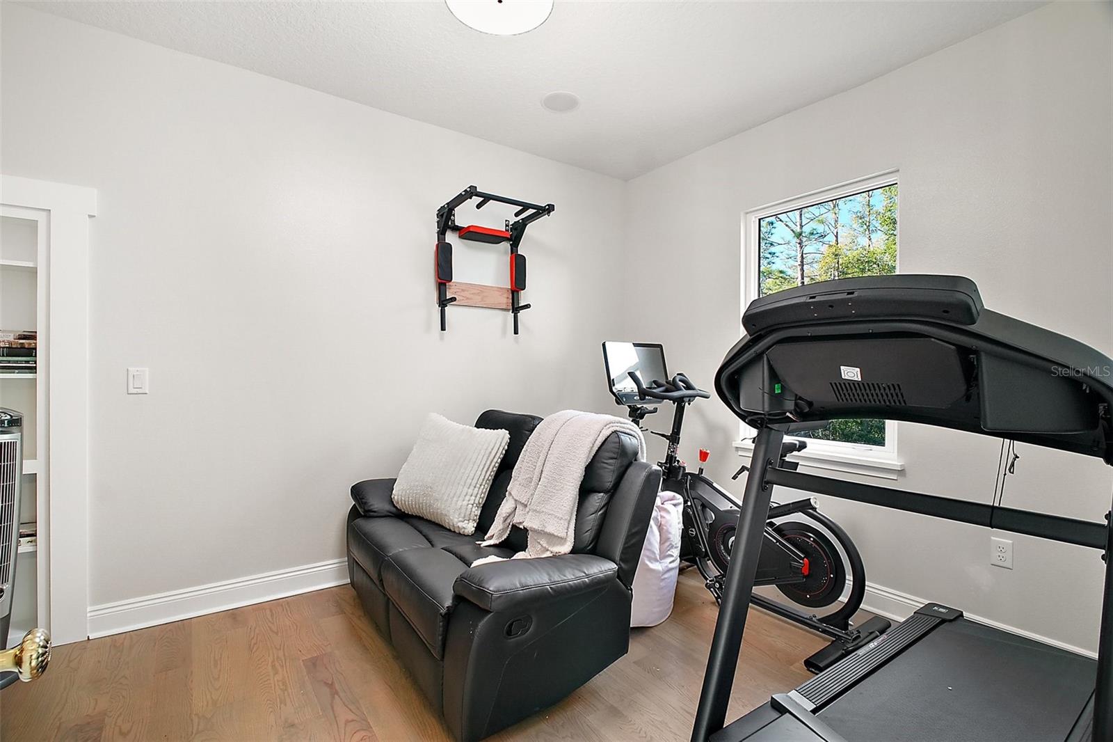 1933 S FARM RD, DELAND, FL, 32720