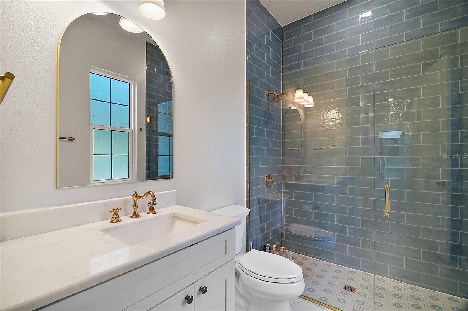 1933 S FARM RD, DELAND, FL, 32720