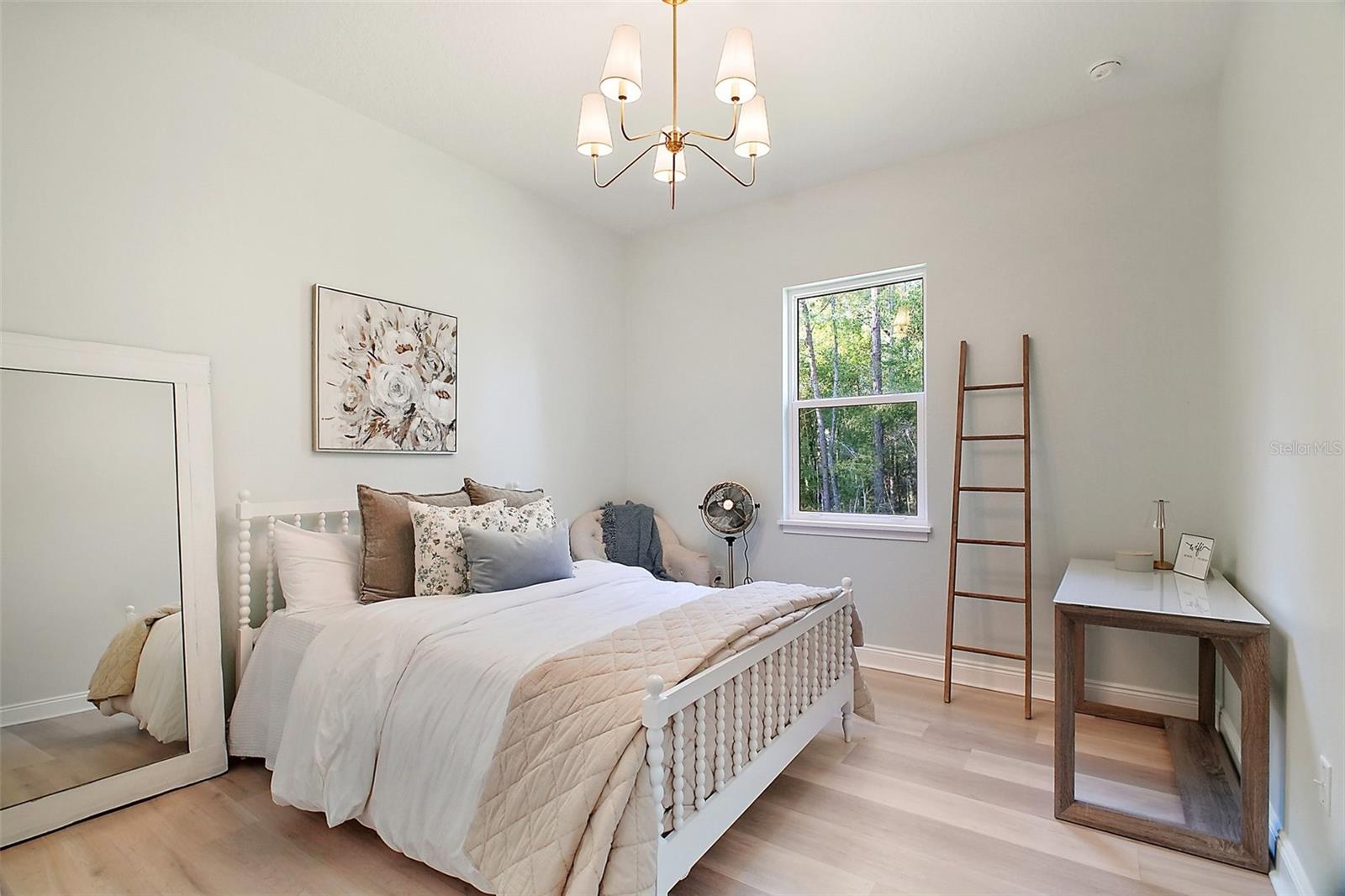 1933 S FARM RD, DELAND, FL, 32720