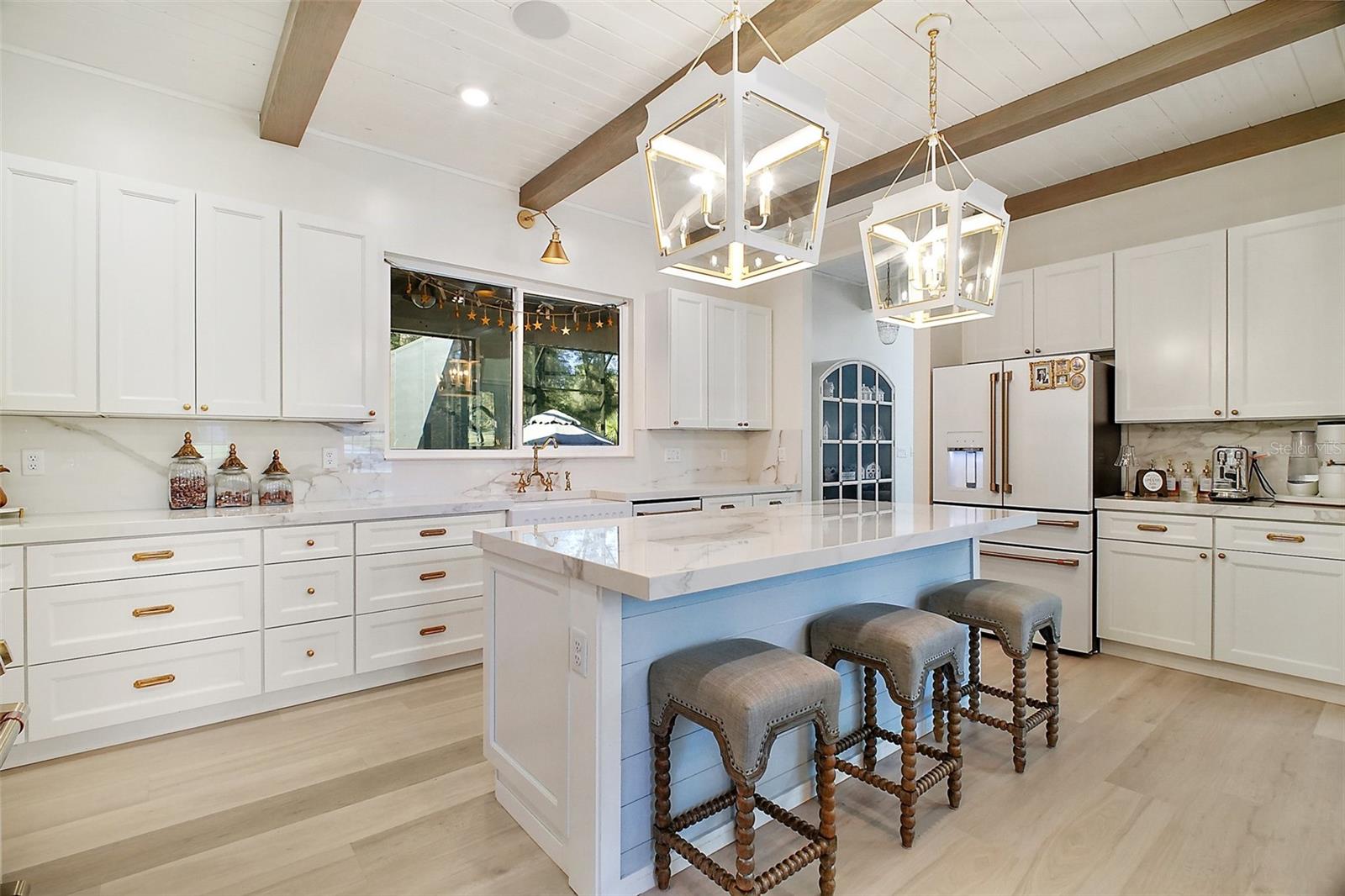 1933 S FARM RD, DELAND, FL, 32720