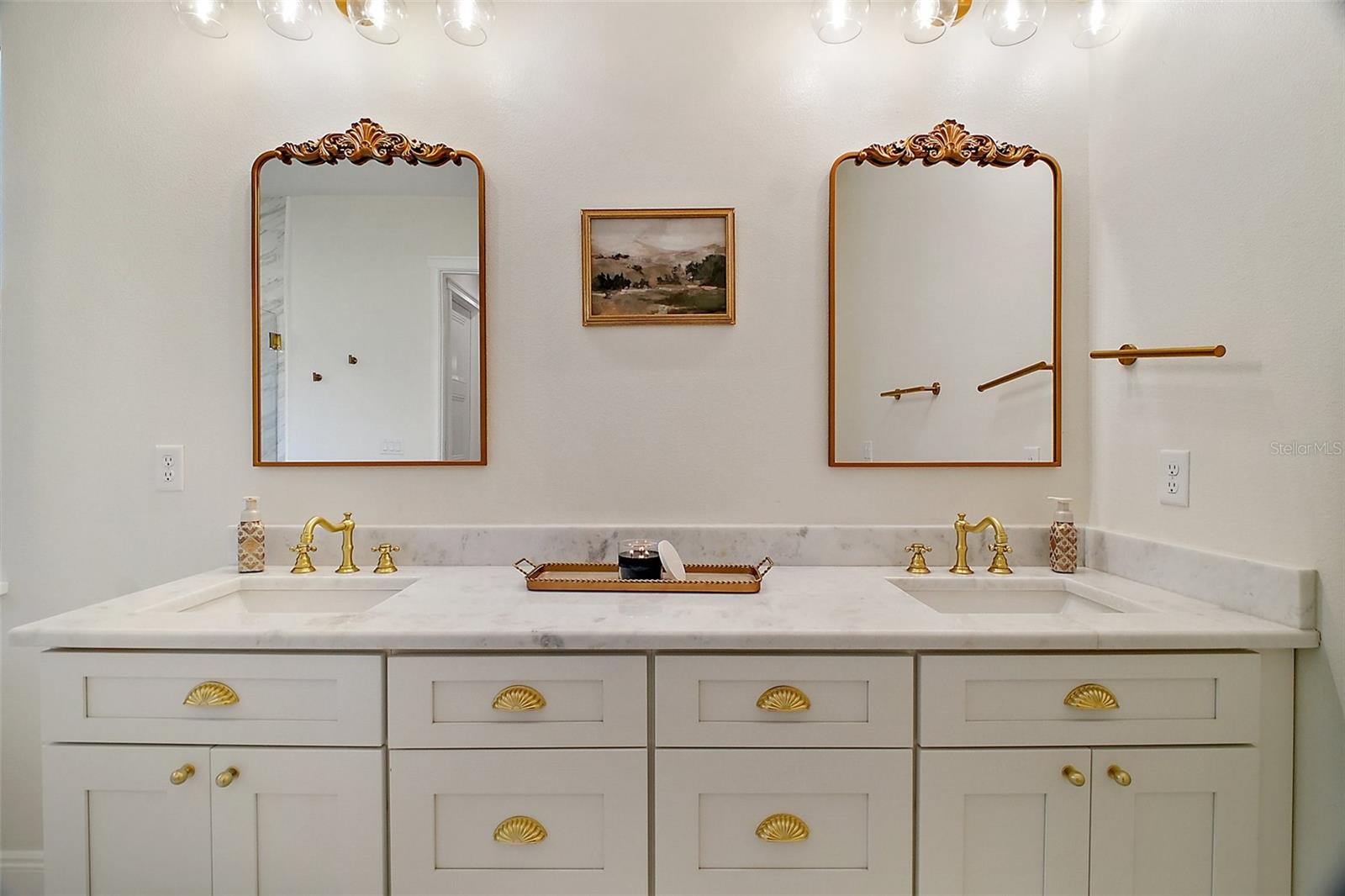 1933 S FARM RD, DELAND, FL, 32720