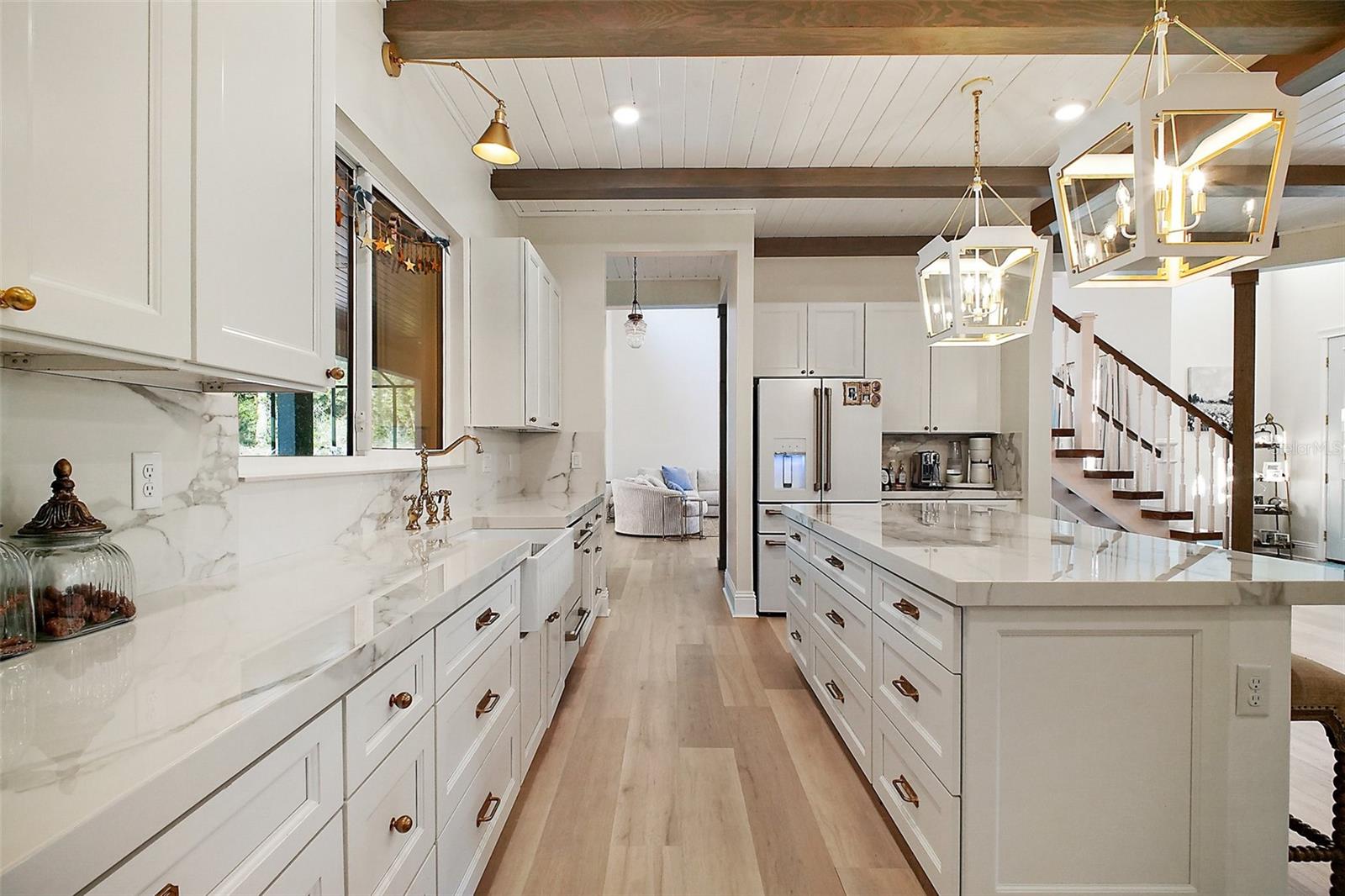 1933 S FARM RD, DELAND, FL, 32720