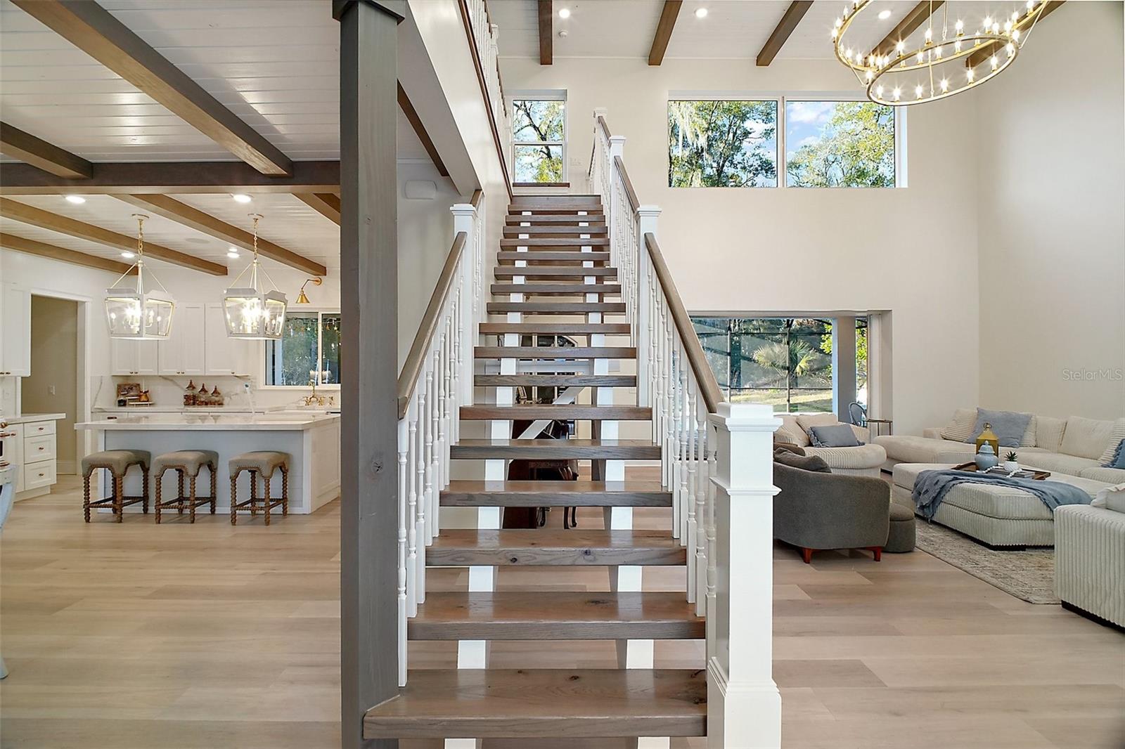 1933 S FARM RD, DELAND, FL, 32720