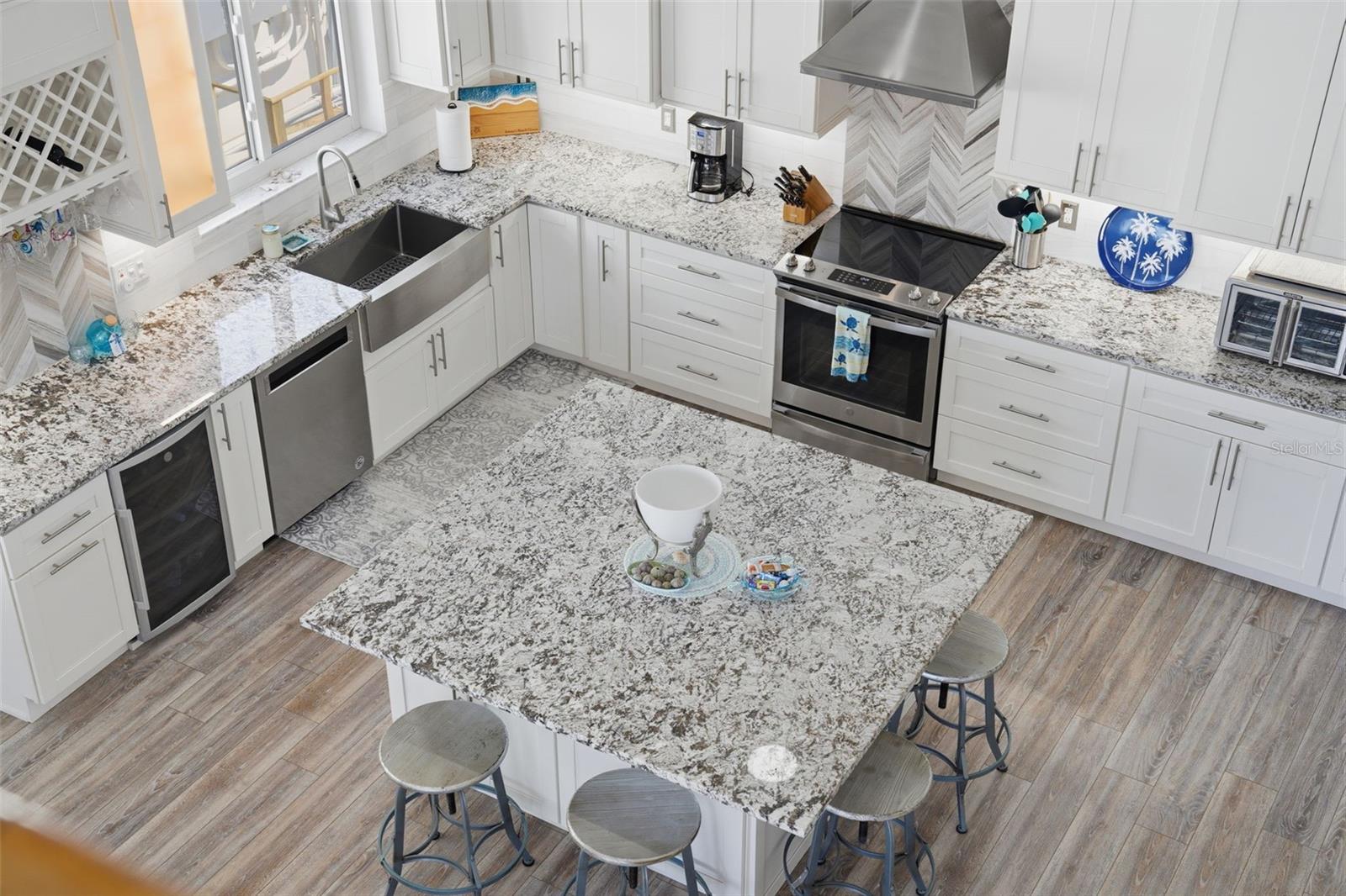 220 MOCKINGBIRD LN, ENGLEWOOD, FL, 34223