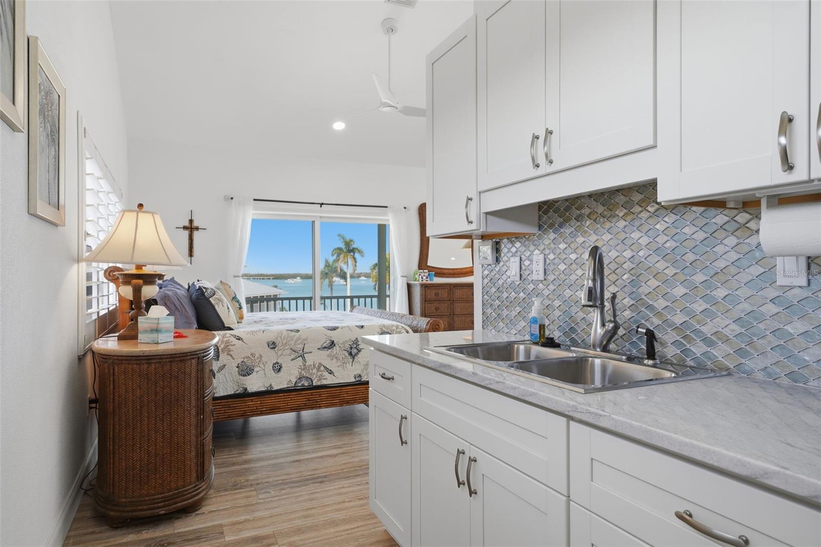 220 MOCKINGBIRD LN, ENGLEWOOD, FL, 34223