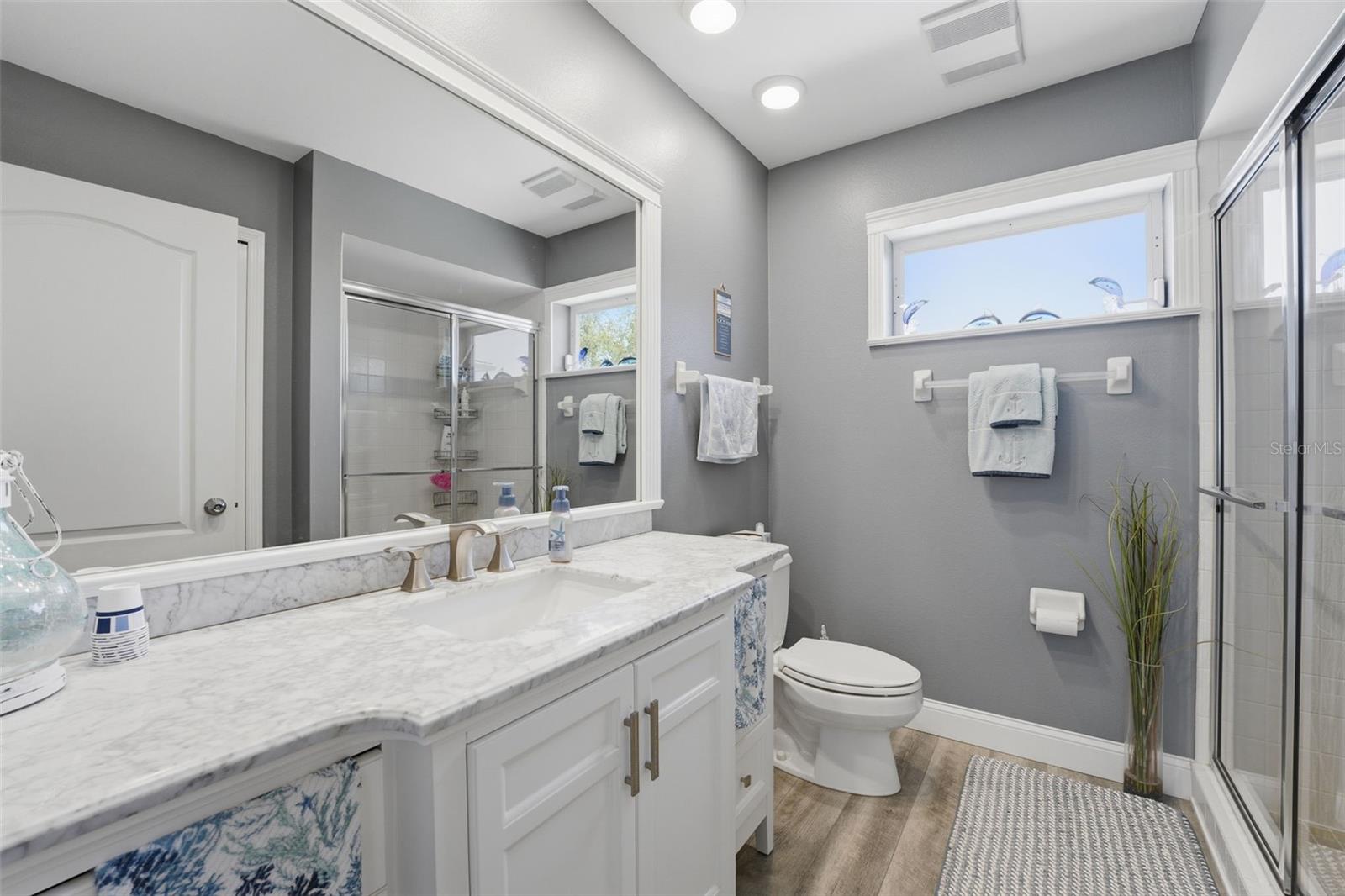 220 MOCKINGBIRD LN, ENGLEWOOD, FL, 34223