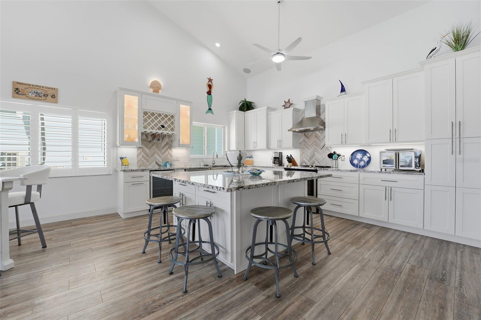 220 MOCKINGBIRD LN, ENGLEWOOD, FL, 34223