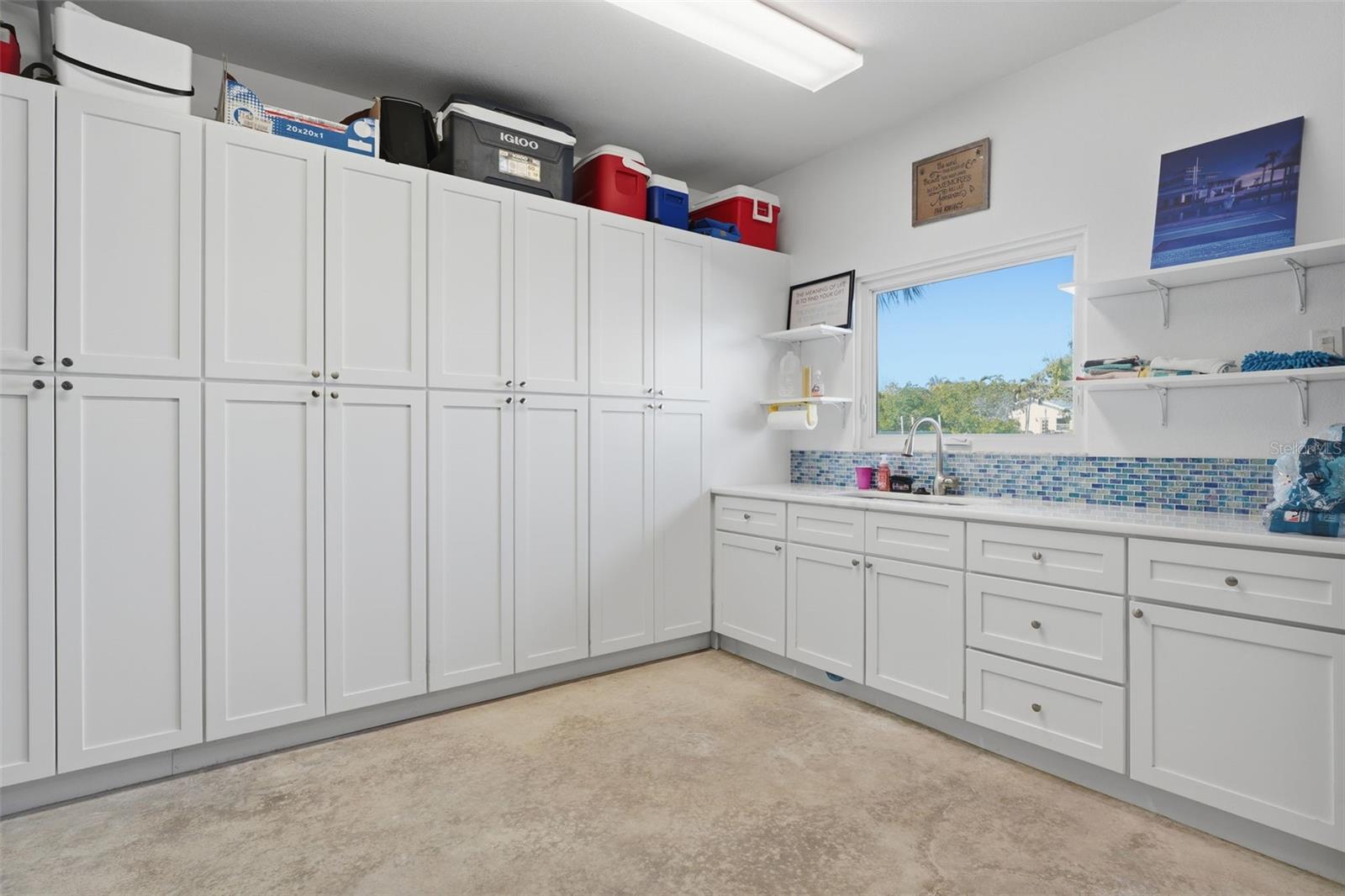 220 MOCKINGBIRD LN, ENGLEWOOD, FL, 34223