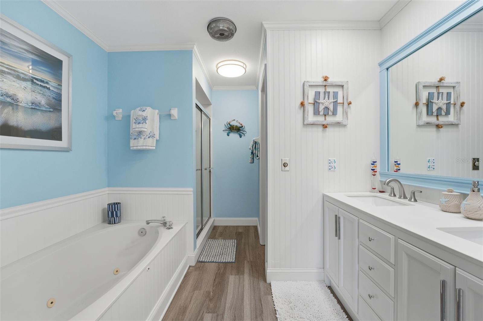 220 MOCKINGBIRD LN, ENGLEWOOD, FL, 34223