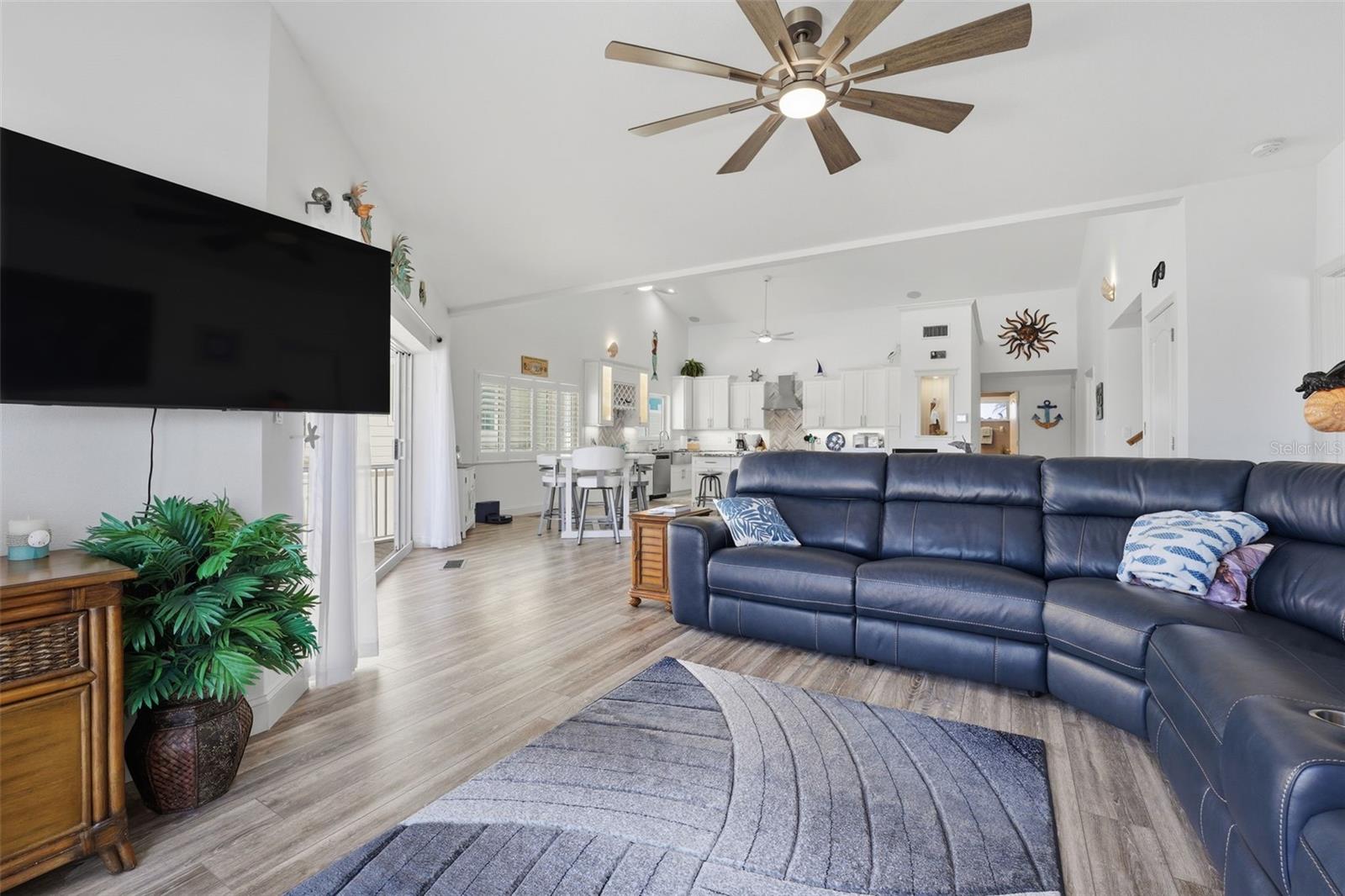 220 MOCKINGBIRD LN, ENGLEWOOD, FL, 34223