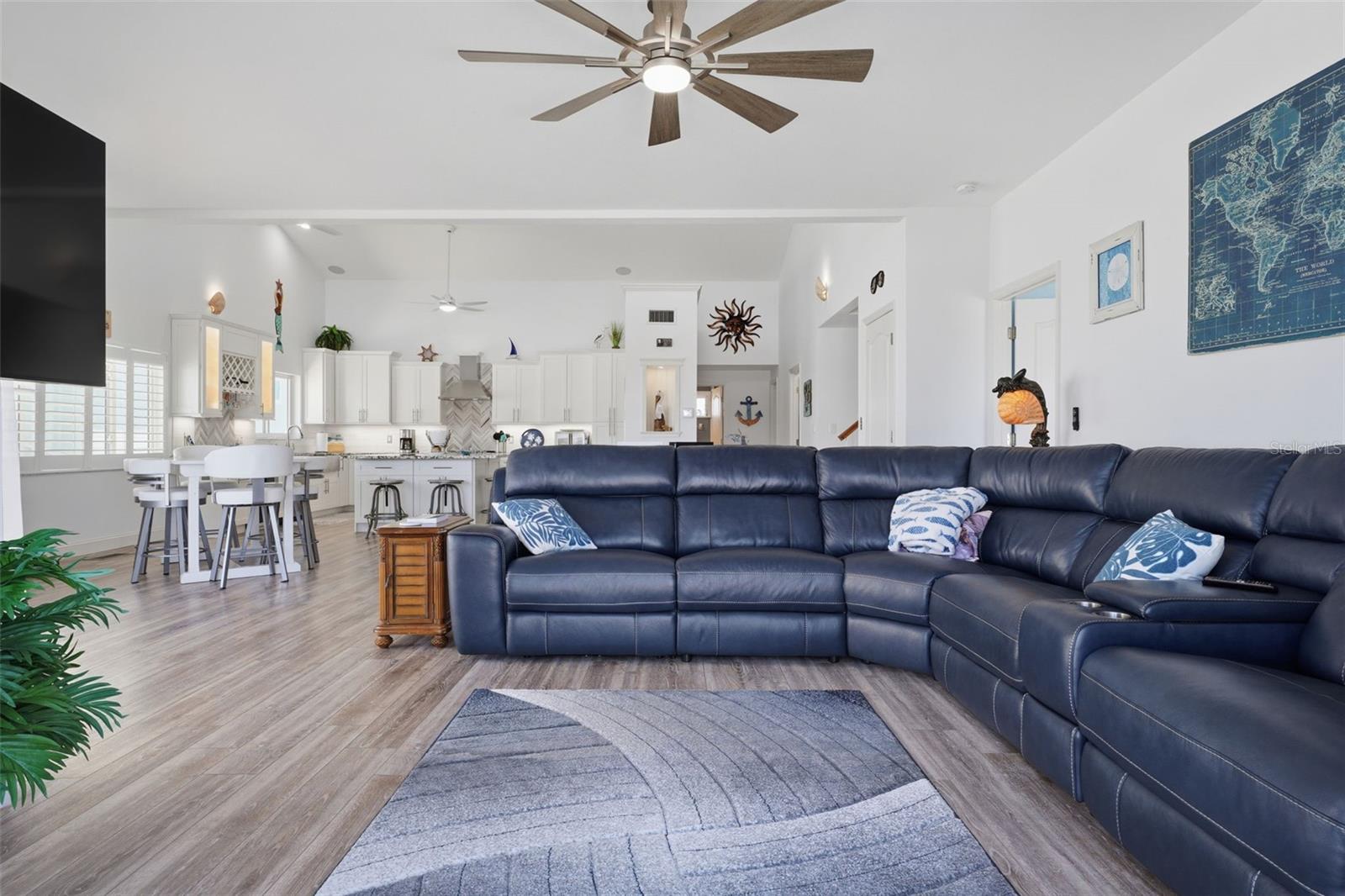 220 MOCKINGBIRD LN, ENGLEWOOD, FL, 34223