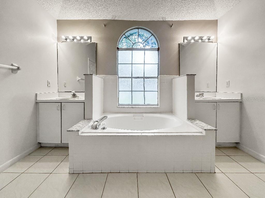 4418 WHITE OAK CIR, KISSIMMEE, FL, 34746