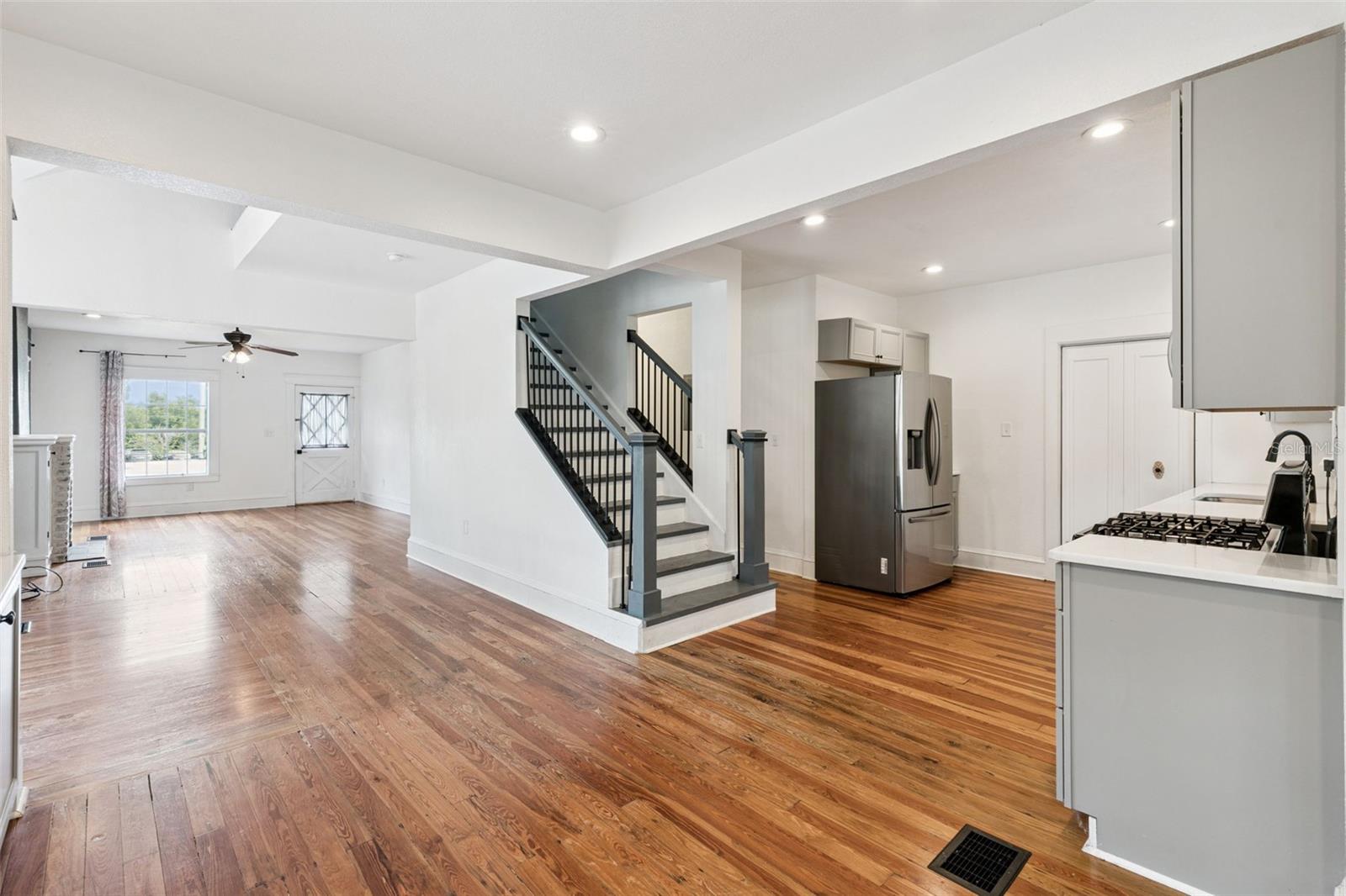 1016 WASHINGTON AVE, EUSTIS, FL, 32726