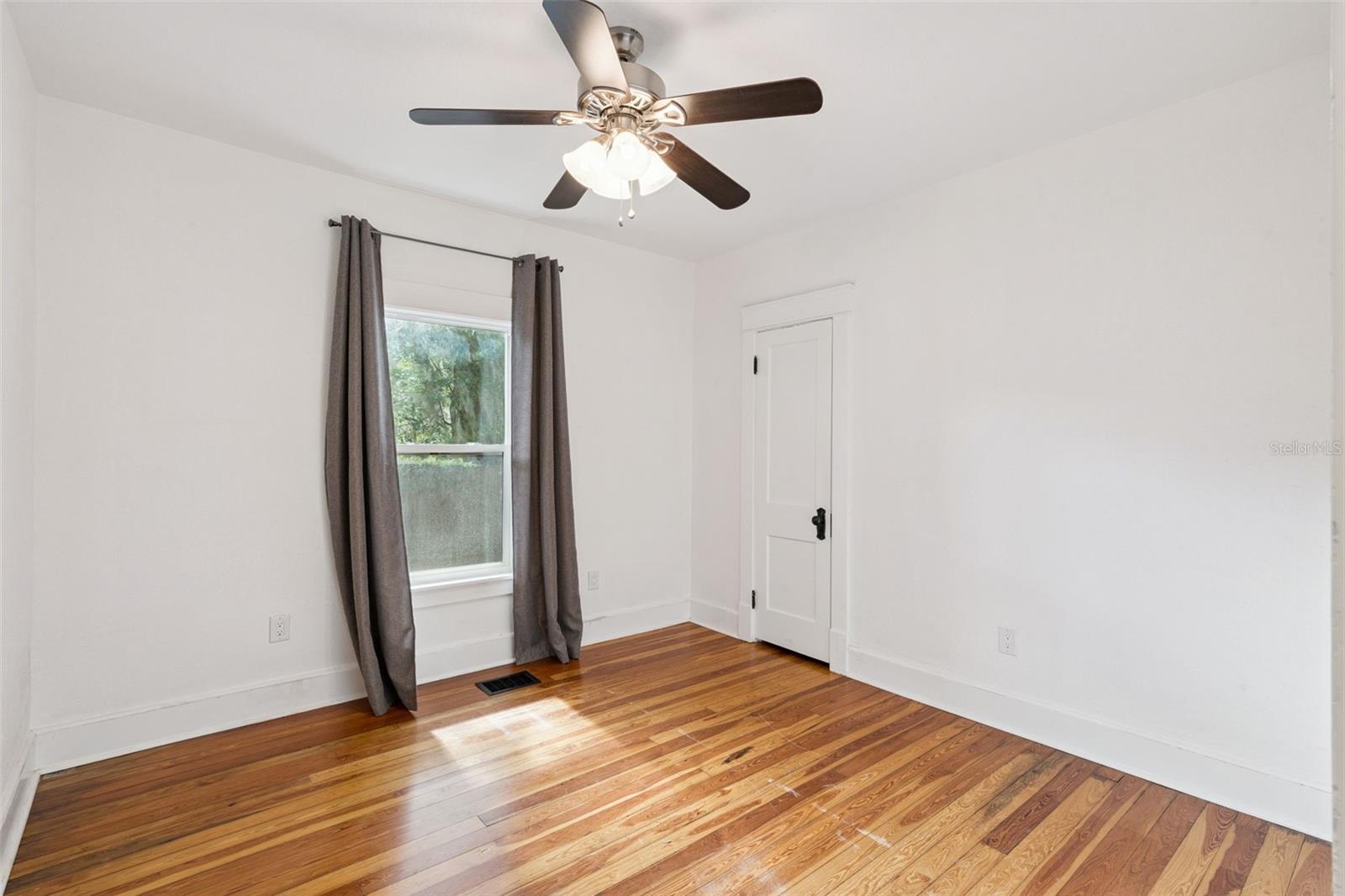 1016 WASHINGTON AVE, EUSTIS, FL, 32726