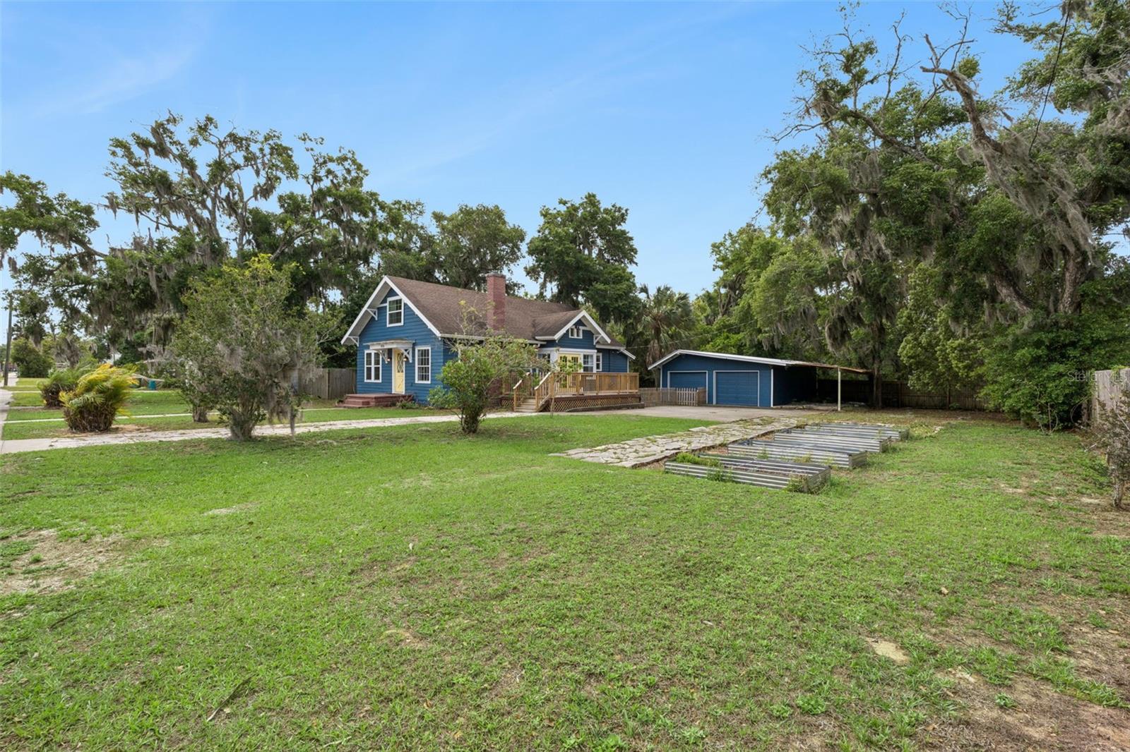 1016 WASHINGTON AVE, EUSTIS, FL, 32726