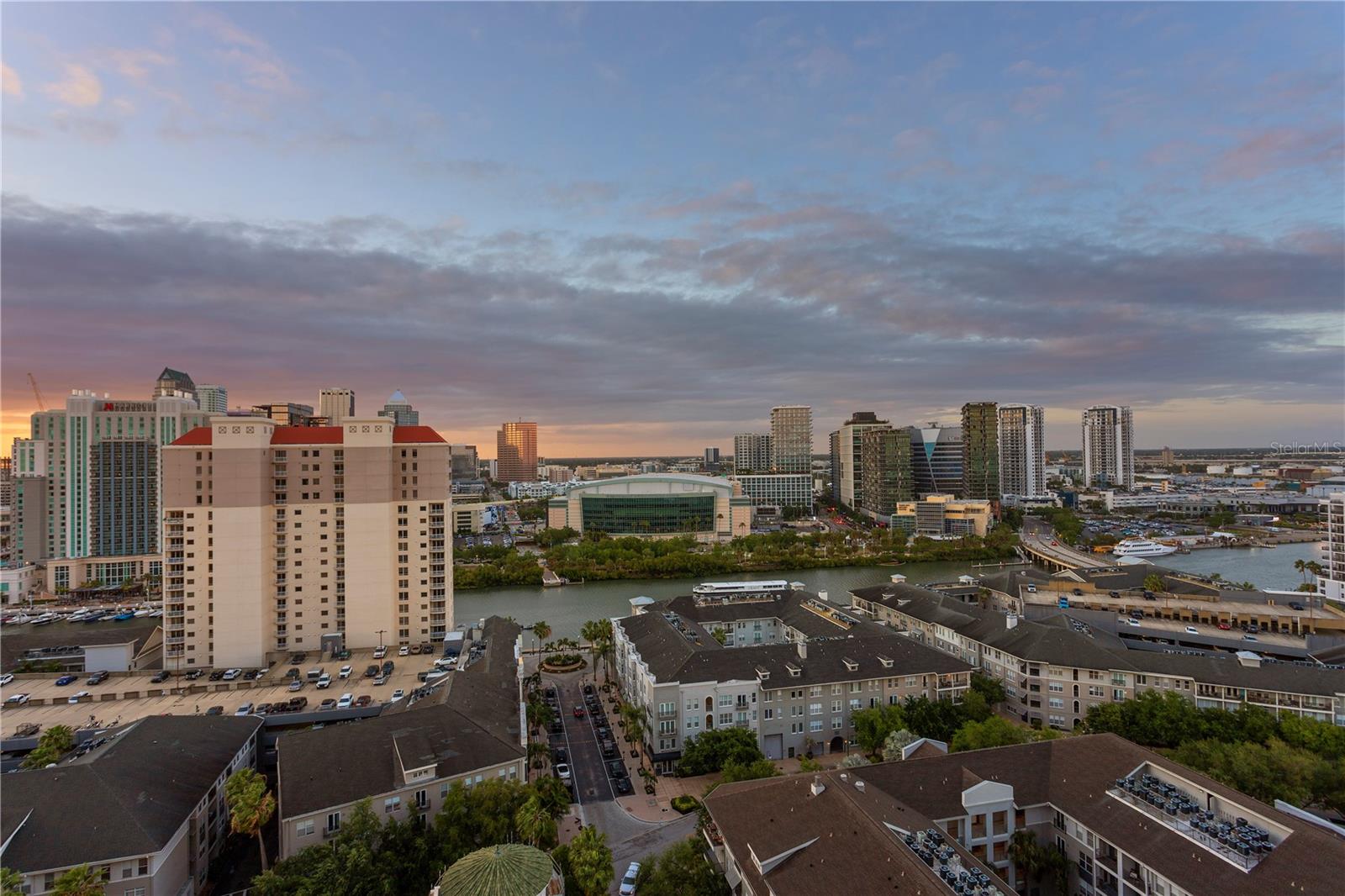 450 KNIGHTS RUN AVE #1901, TAMPA, FL, 33602