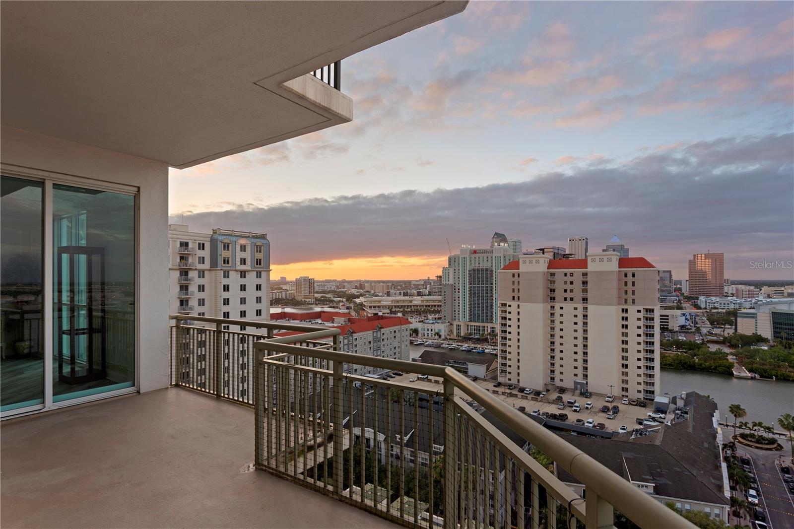 450 KNIGHTS RUN AVE #1901, TAMPA, FL, 33602