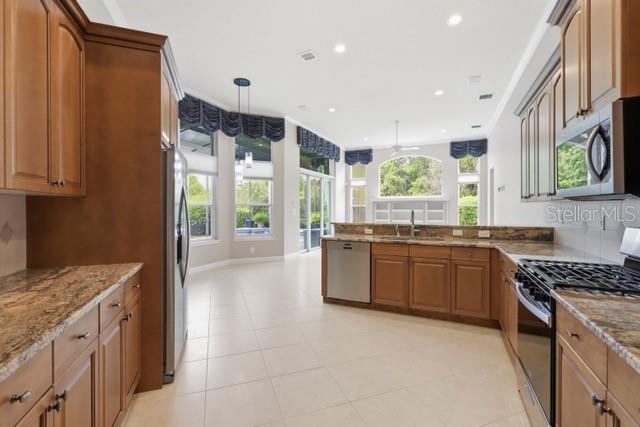 312 W LAKE VICTORIA CIR, DELAND, FL, 32724