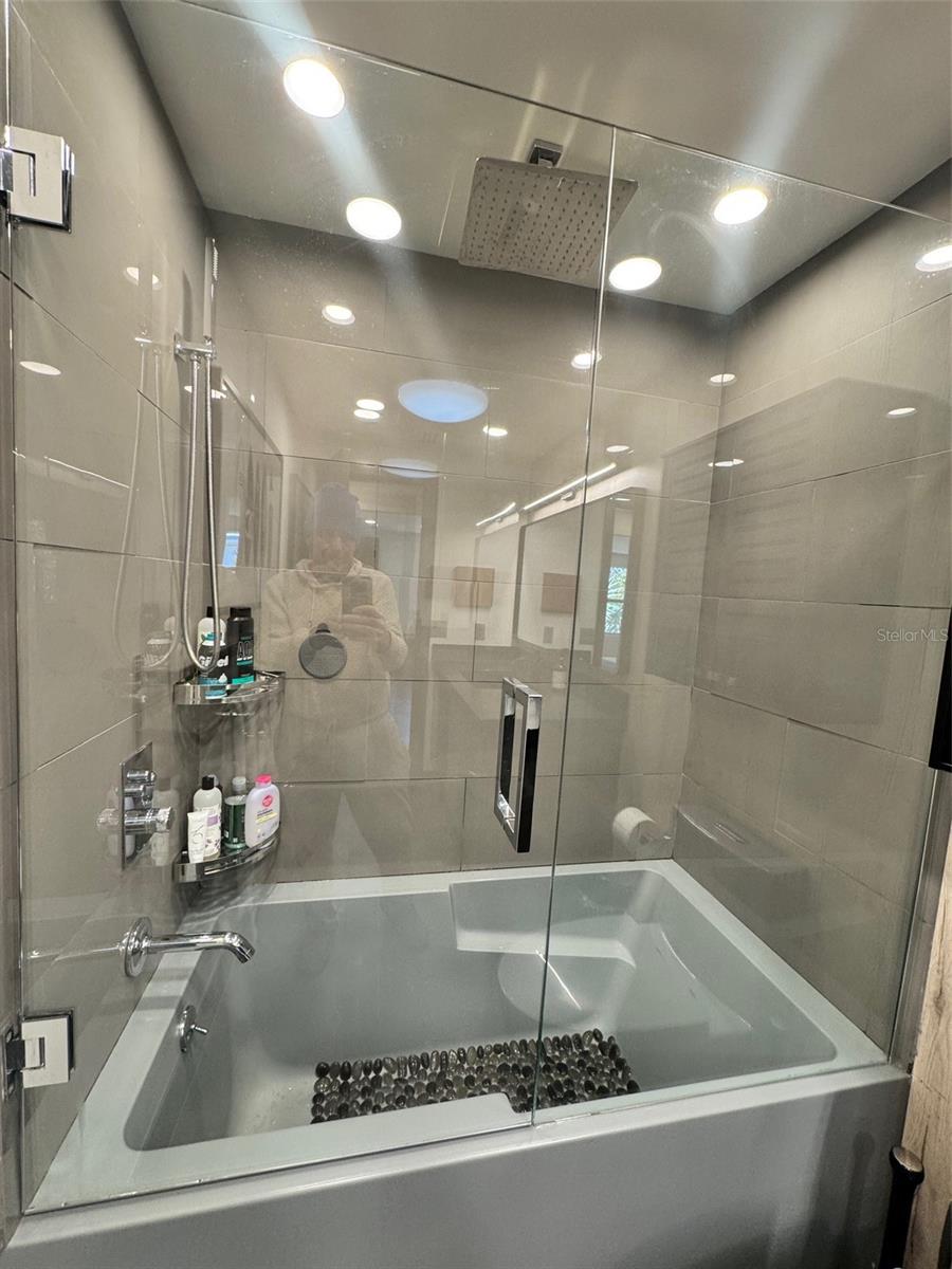 541 SPANISH DR N, LONGBOAT KEY, FL, 34228