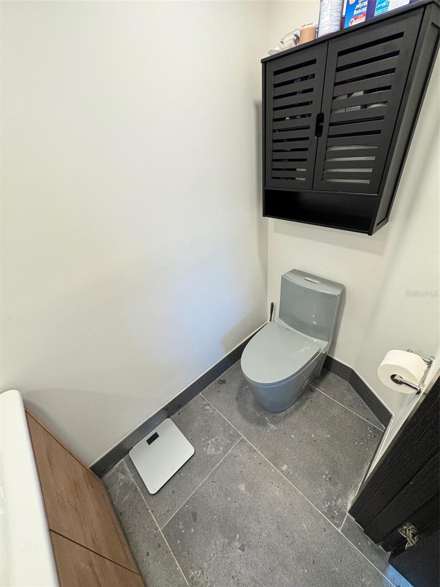 541 SPANISH DR N, LONGBOAT KEY, FL, 34228