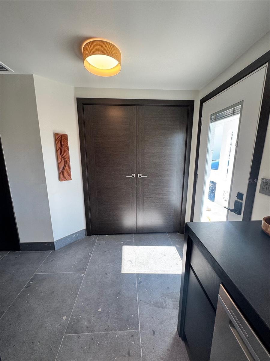 541 SPANISH DR N, LONGBOAT KEY, FL, 34228