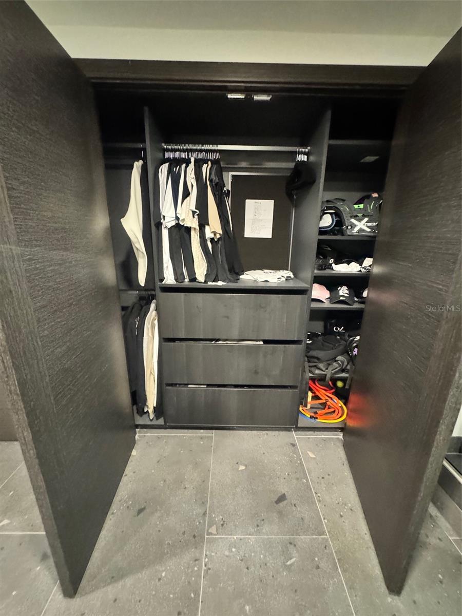 541 SPANISH DR N, LONGBOAT KEY, FL, 34228