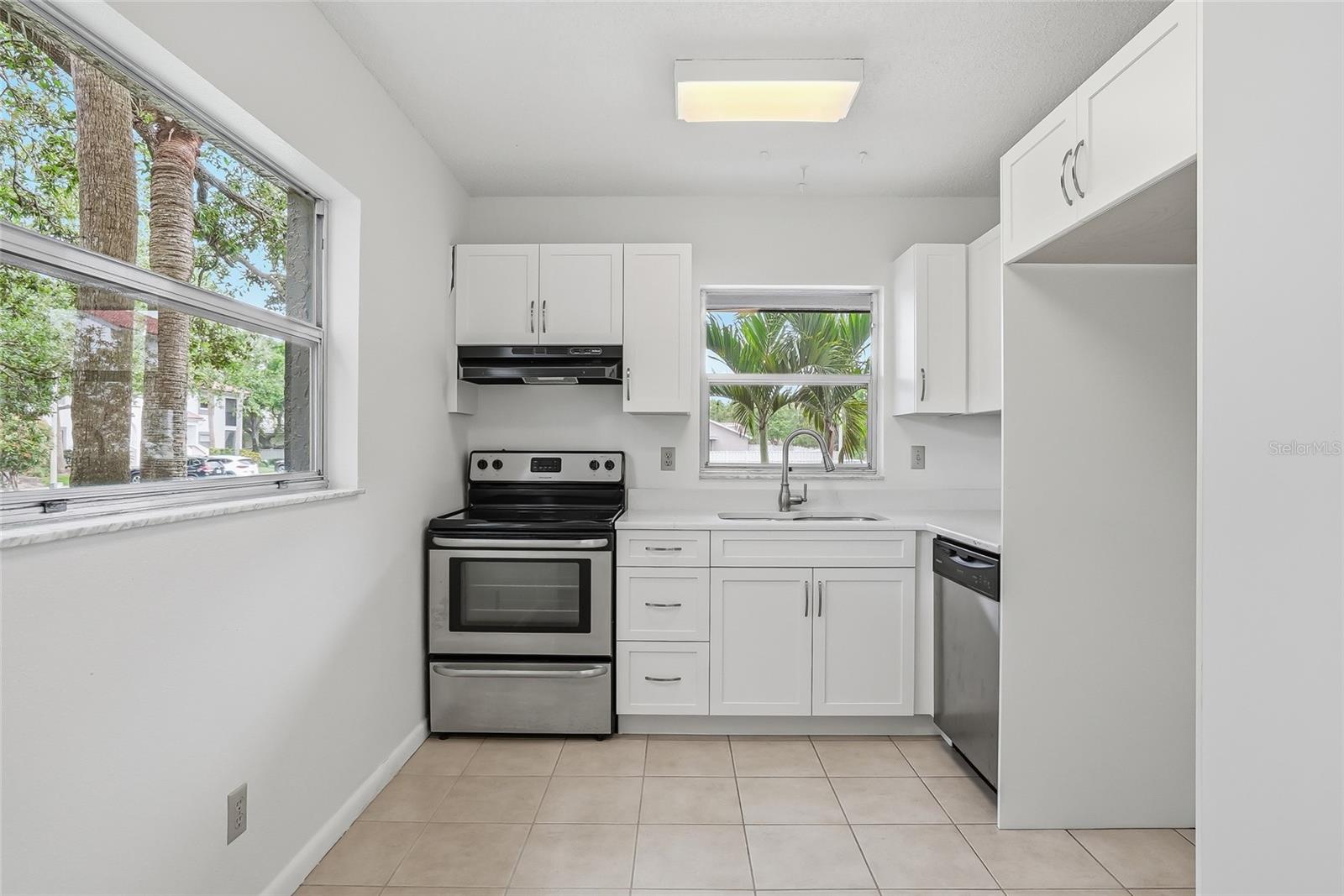 500 SANTA CRUZ PL NE #D, ST PETERSBURG, FL, 33703