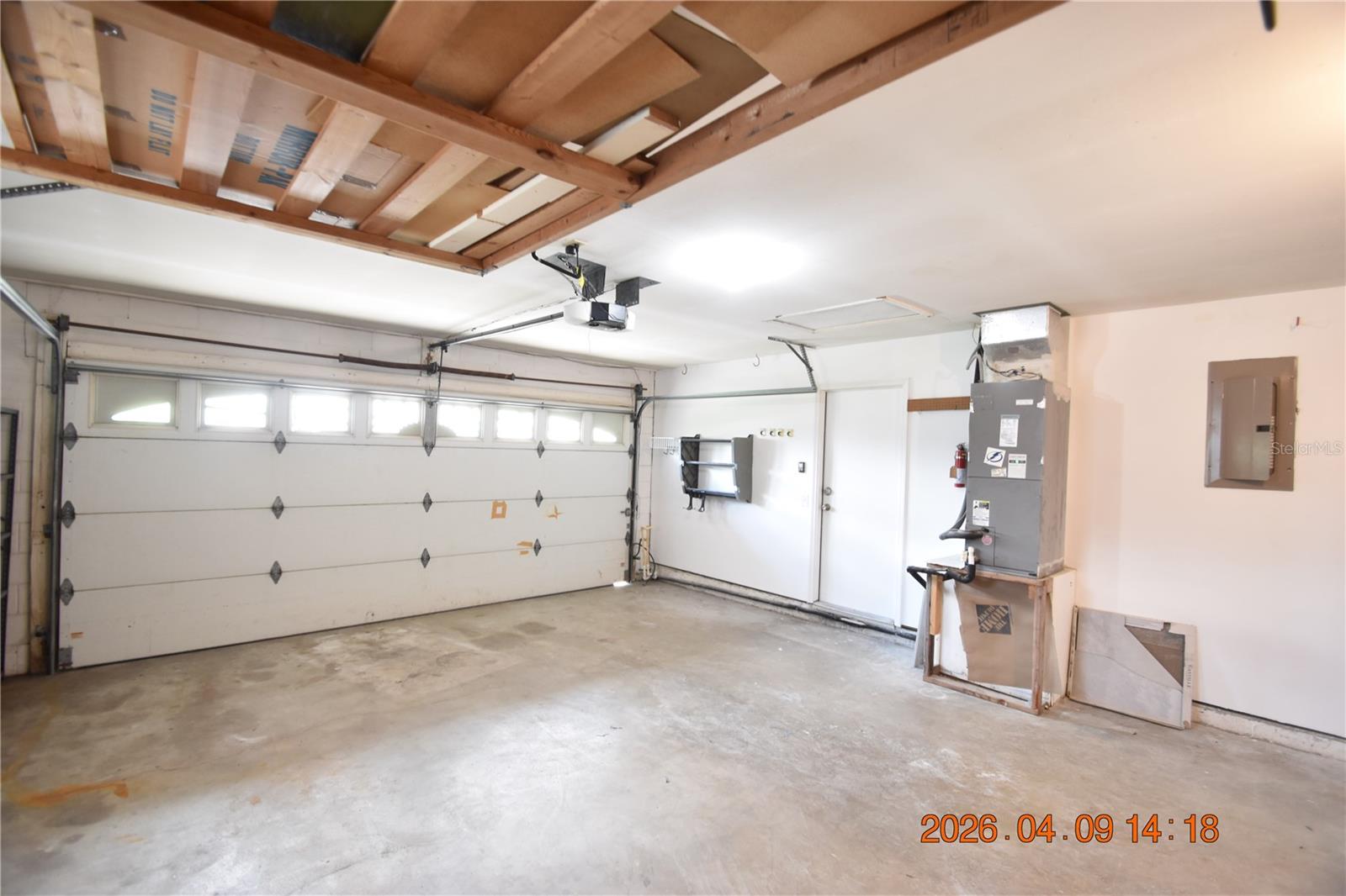 8402 BLACKSTONE CT, TAMPA, FL, 33615