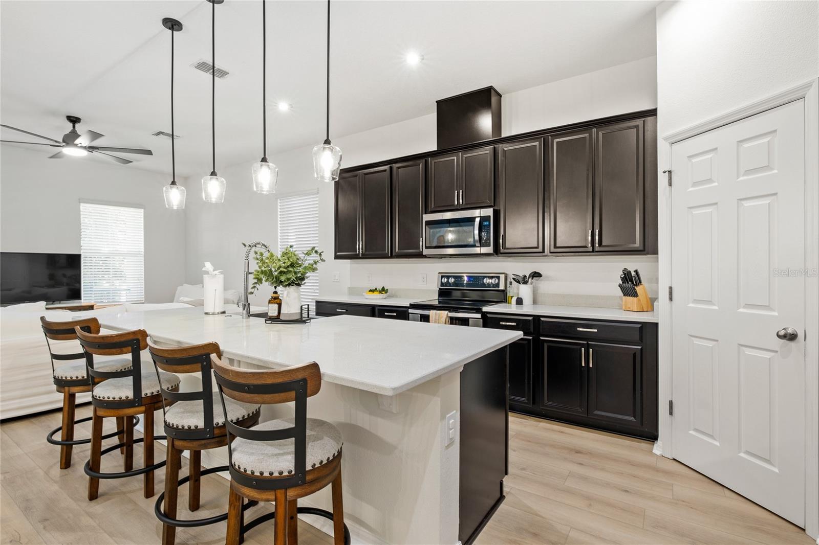 1937 STANDING ROCK CIR, OAKLAND, FL, 34787
