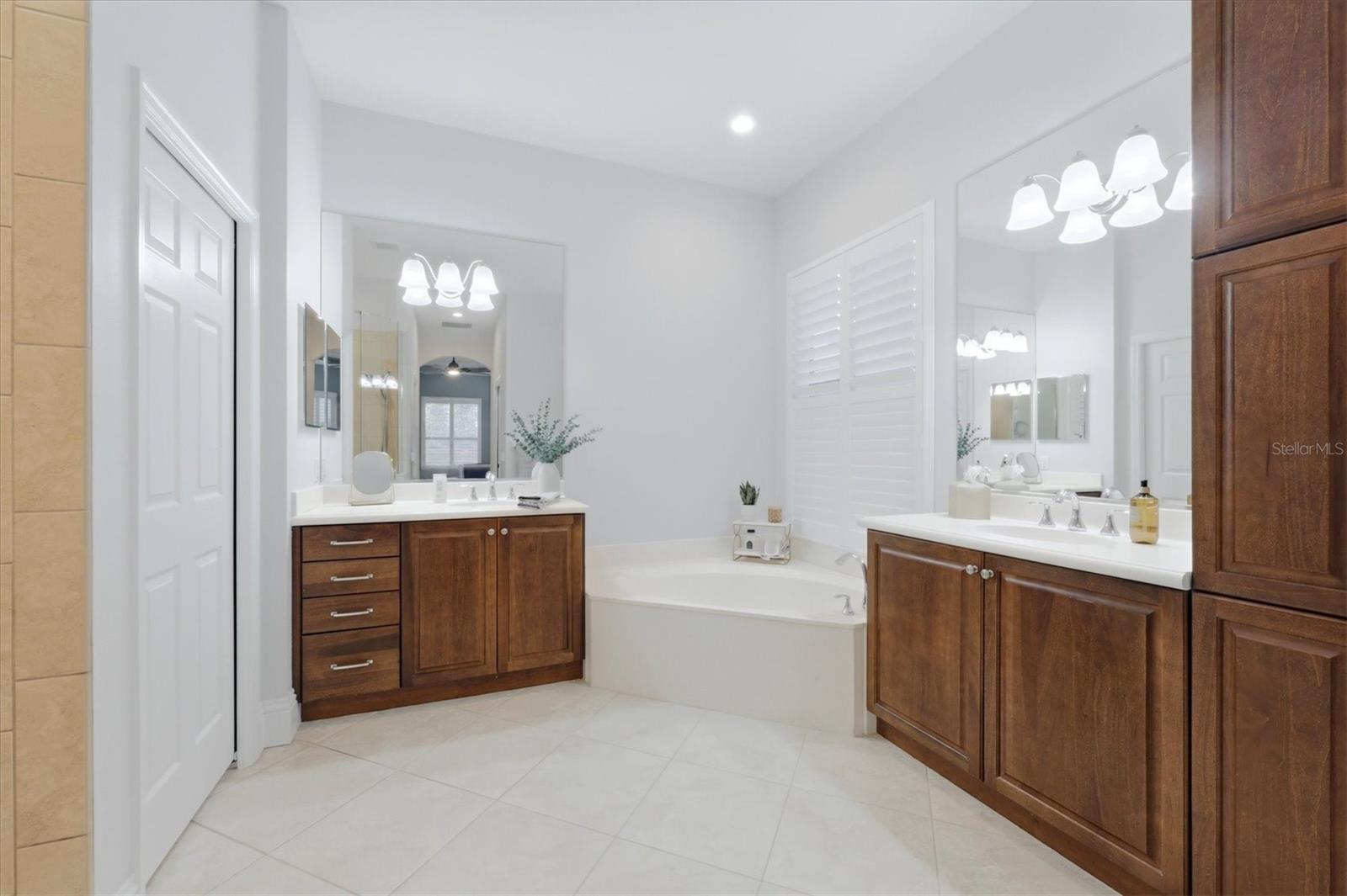 12323 THORNHILL CT, LAKEWOOD RANCH, FL, 34202