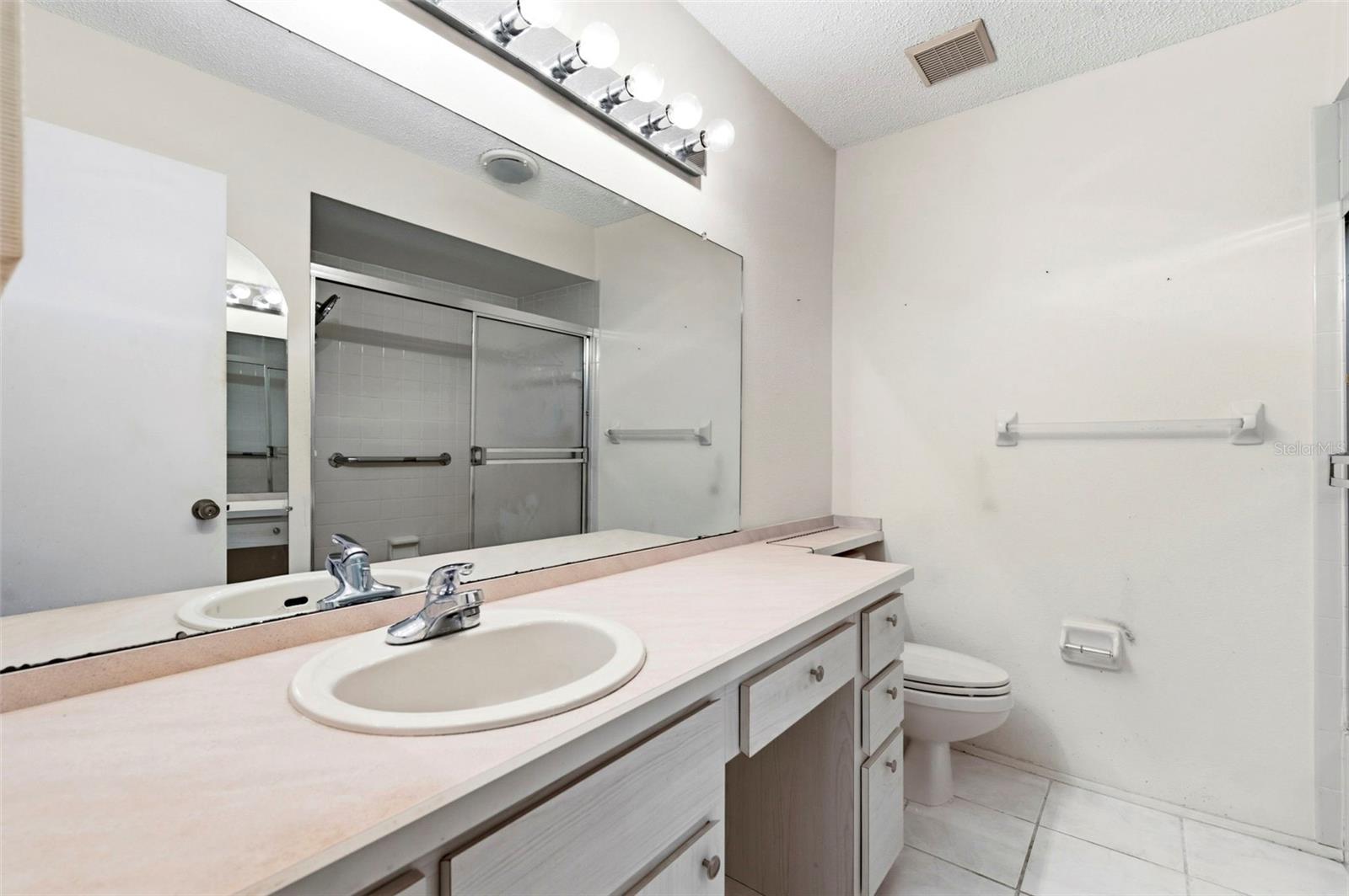 Lots of counter space!