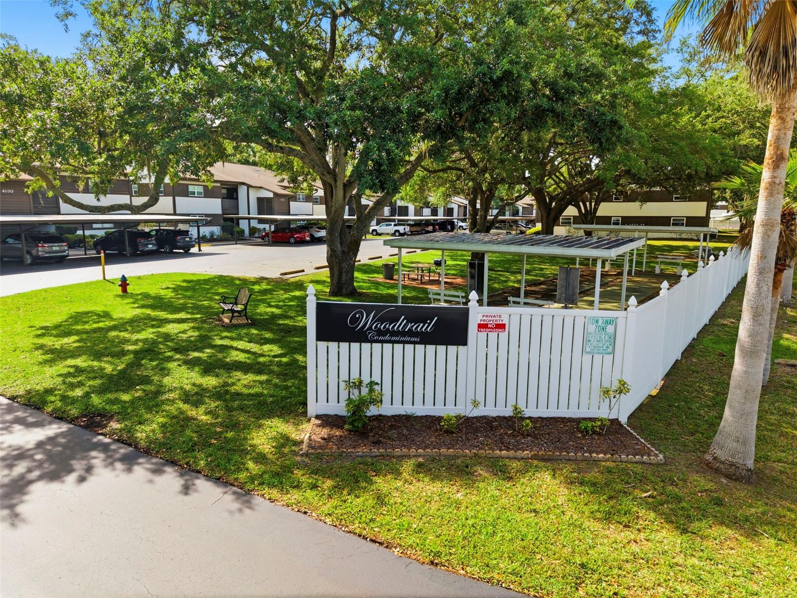 Entrance to Woodtrail.