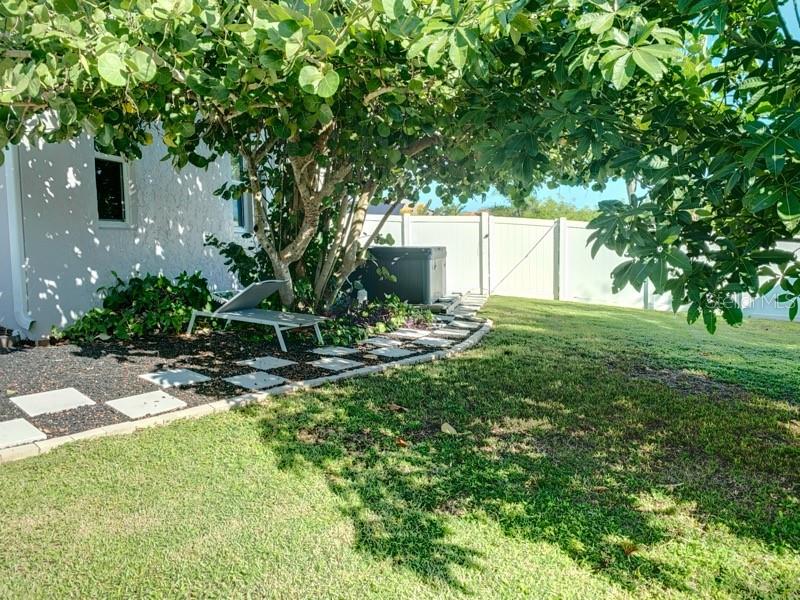 323 DOLPHIN PKWY, PUNTA GORDA, FL, 33950
