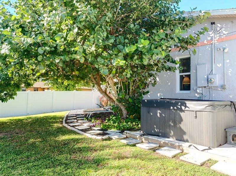 323 DOLPHIN PKWY, PUNTA GORDA, FL, 33950