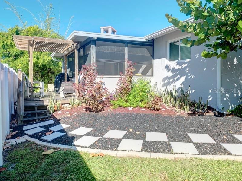 323 DOLPHIN PKWY, PUNTA GORDA, FL, 33950