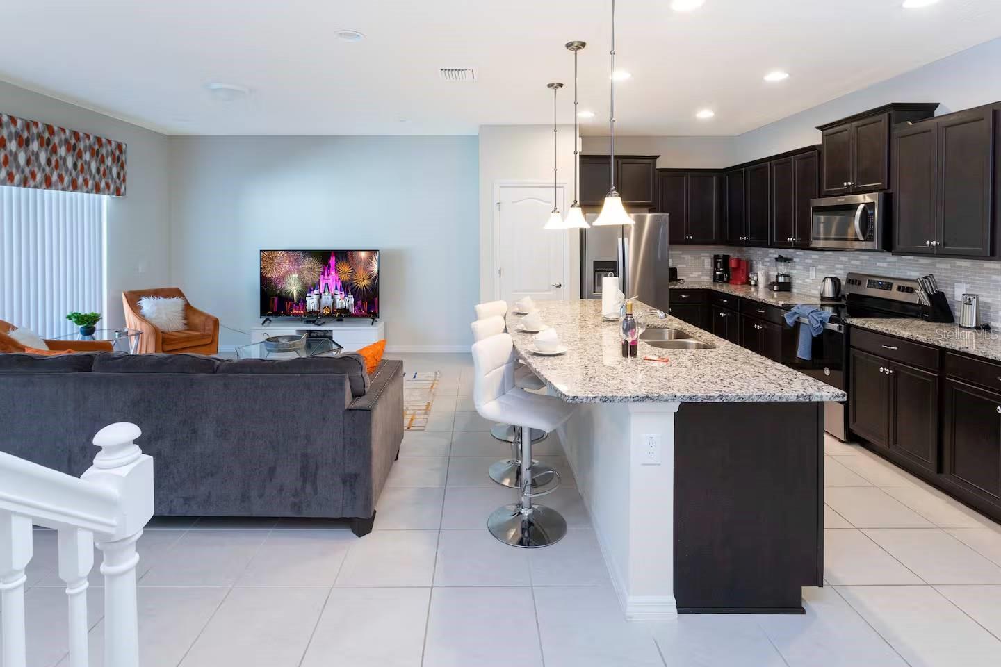 2411 DUBAI ST, KISSIMMEE, FL, 34747