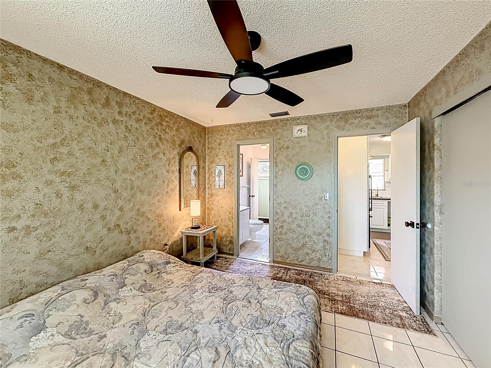 601 E SEMINOLE DR, VENICE, FL, 34293