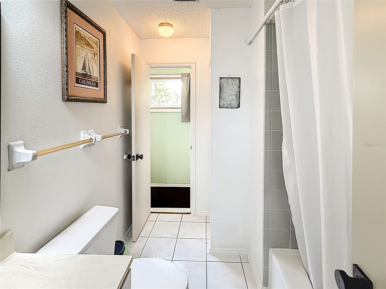 601 E SEMINOLE DR, VENICE, FL, 34293