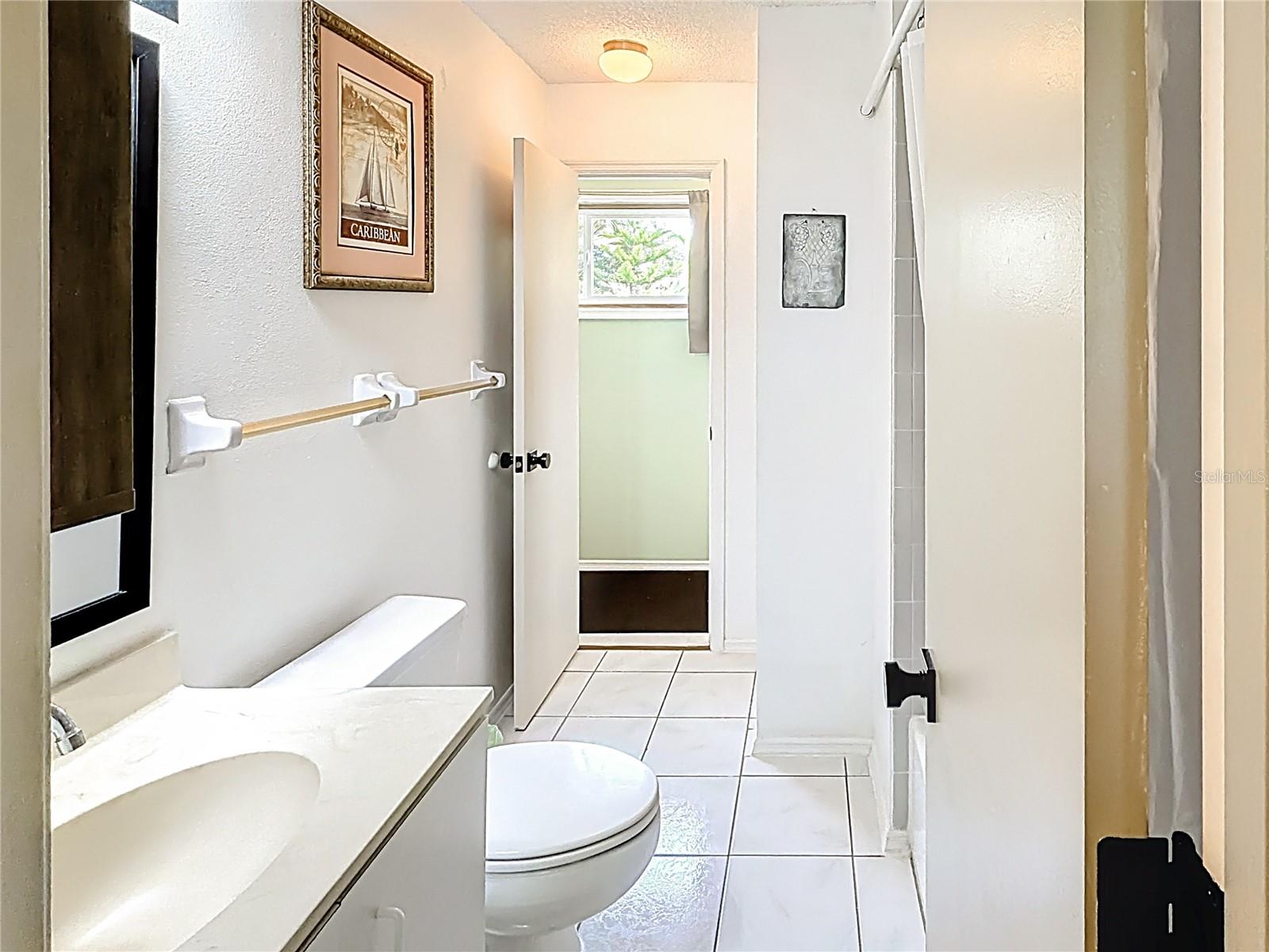 601 E SEMINOLE DR, VENICE, FL, 34293