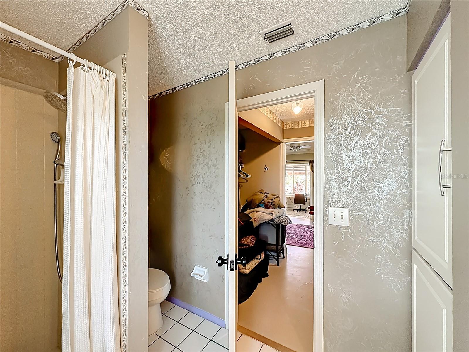 601 E SEMINOLE DR, VENICE, FL, 34293