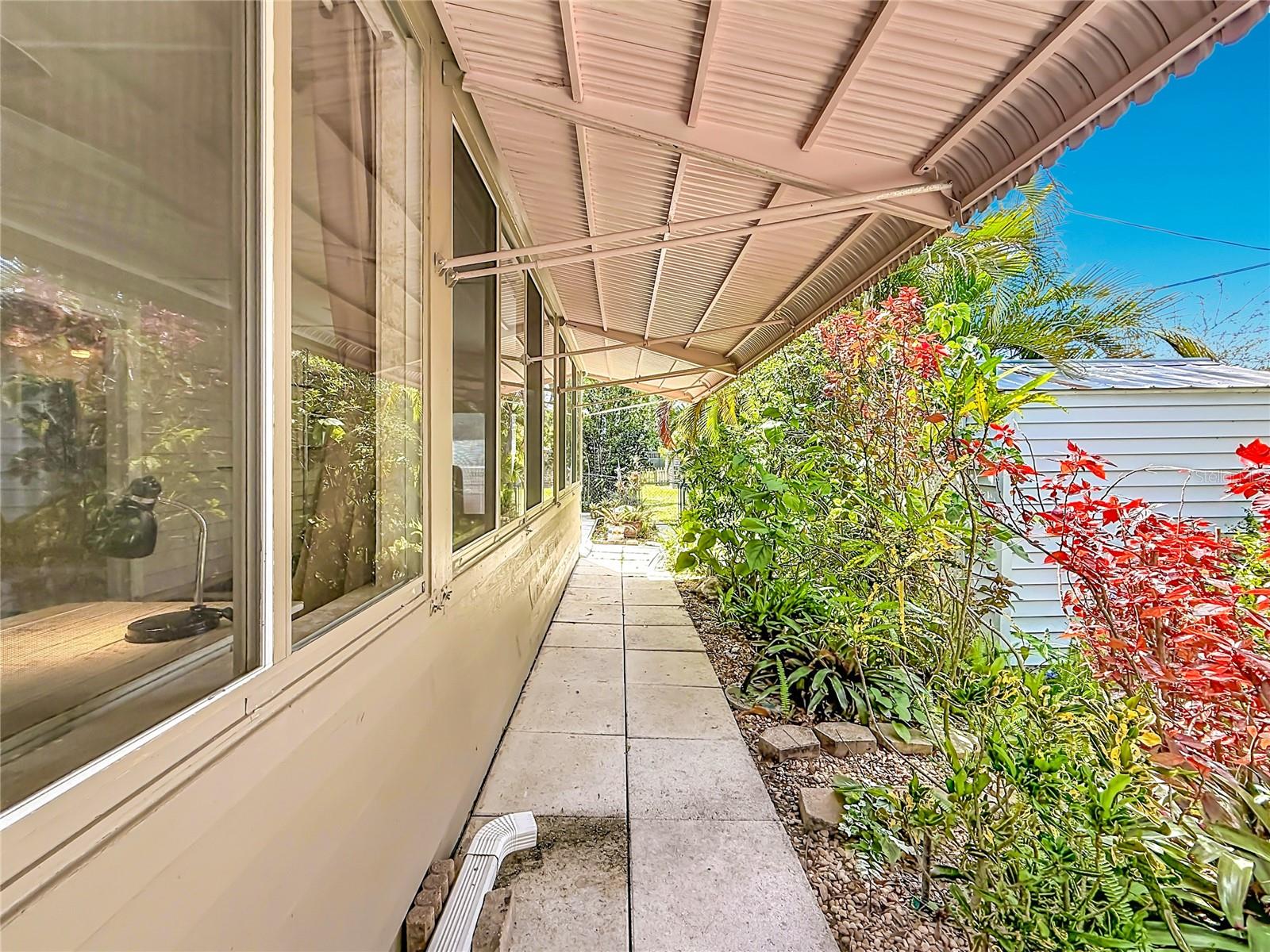 601 E SEMINOLE DR, VENICE, FL, 34293