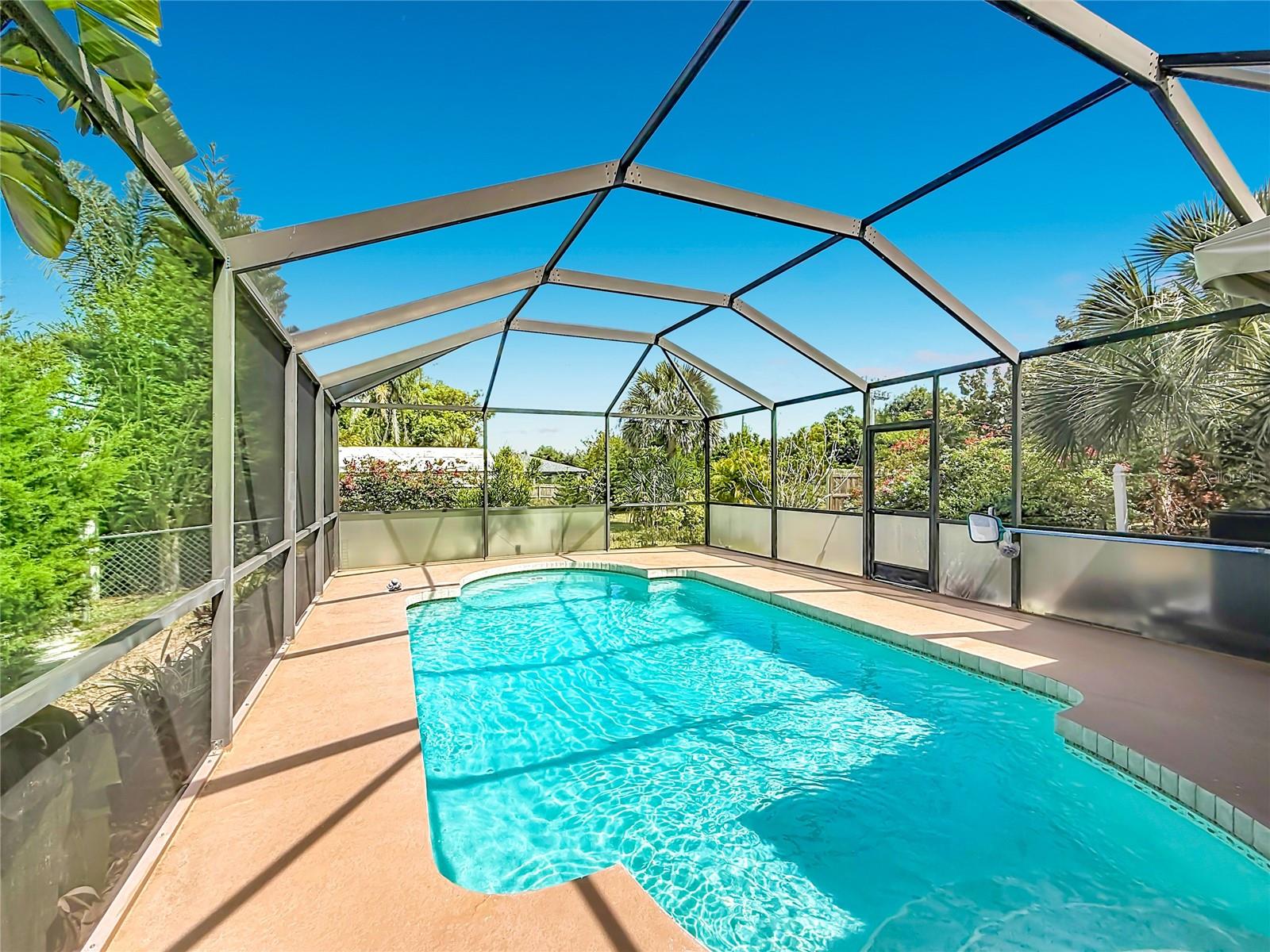 601 E SEMINOLE DR, VENICE, FL, 34293