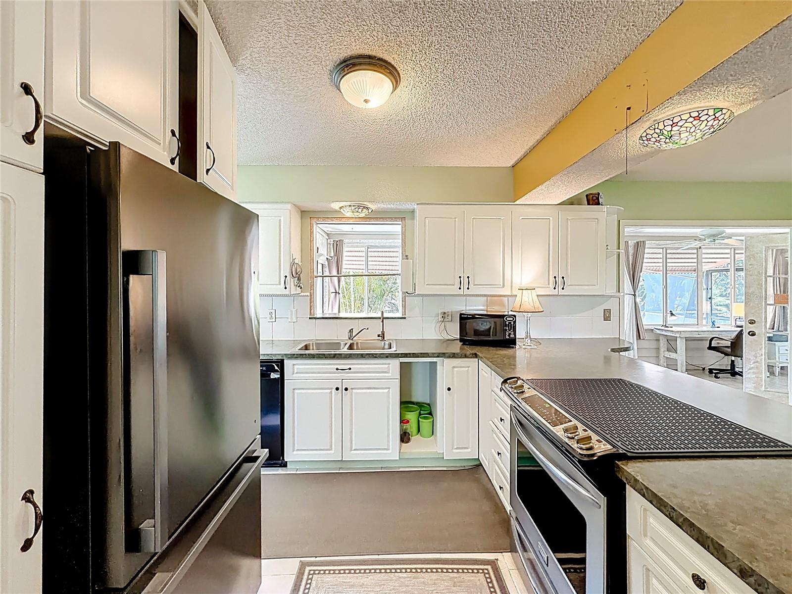 601 E SEMINOLE DR, VENICE, FL, 34293